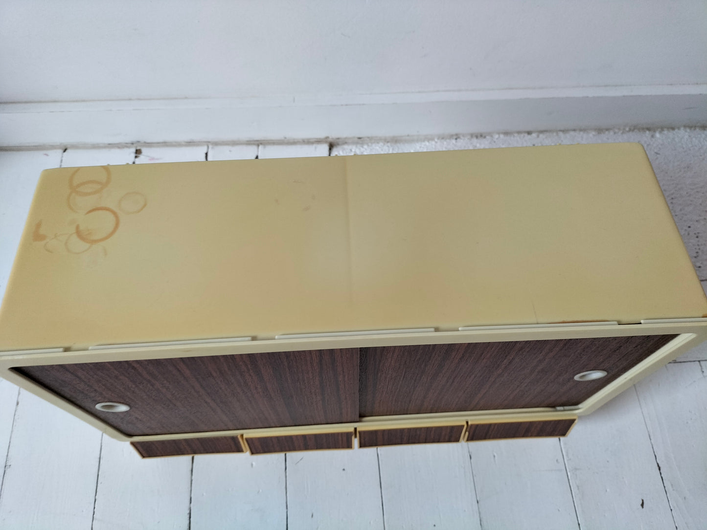 Petite armoire murale made in Holland