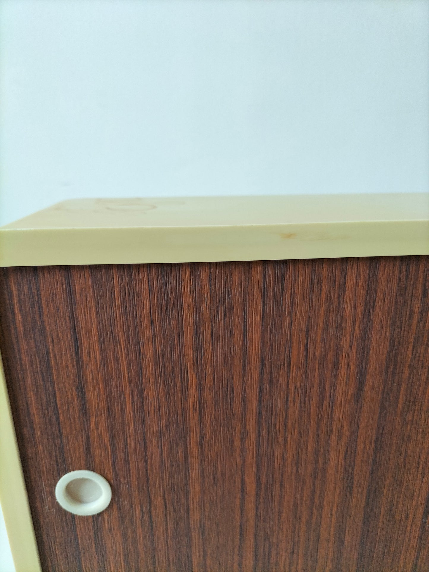 Petite armoire murale made in Holland