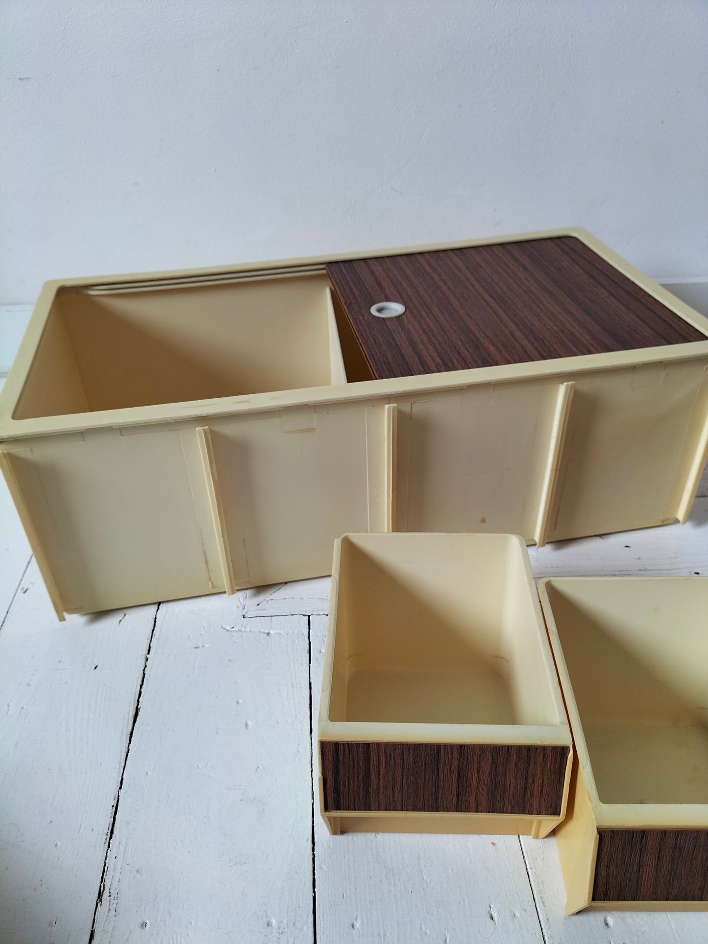 Petite armoire murale made in Holland