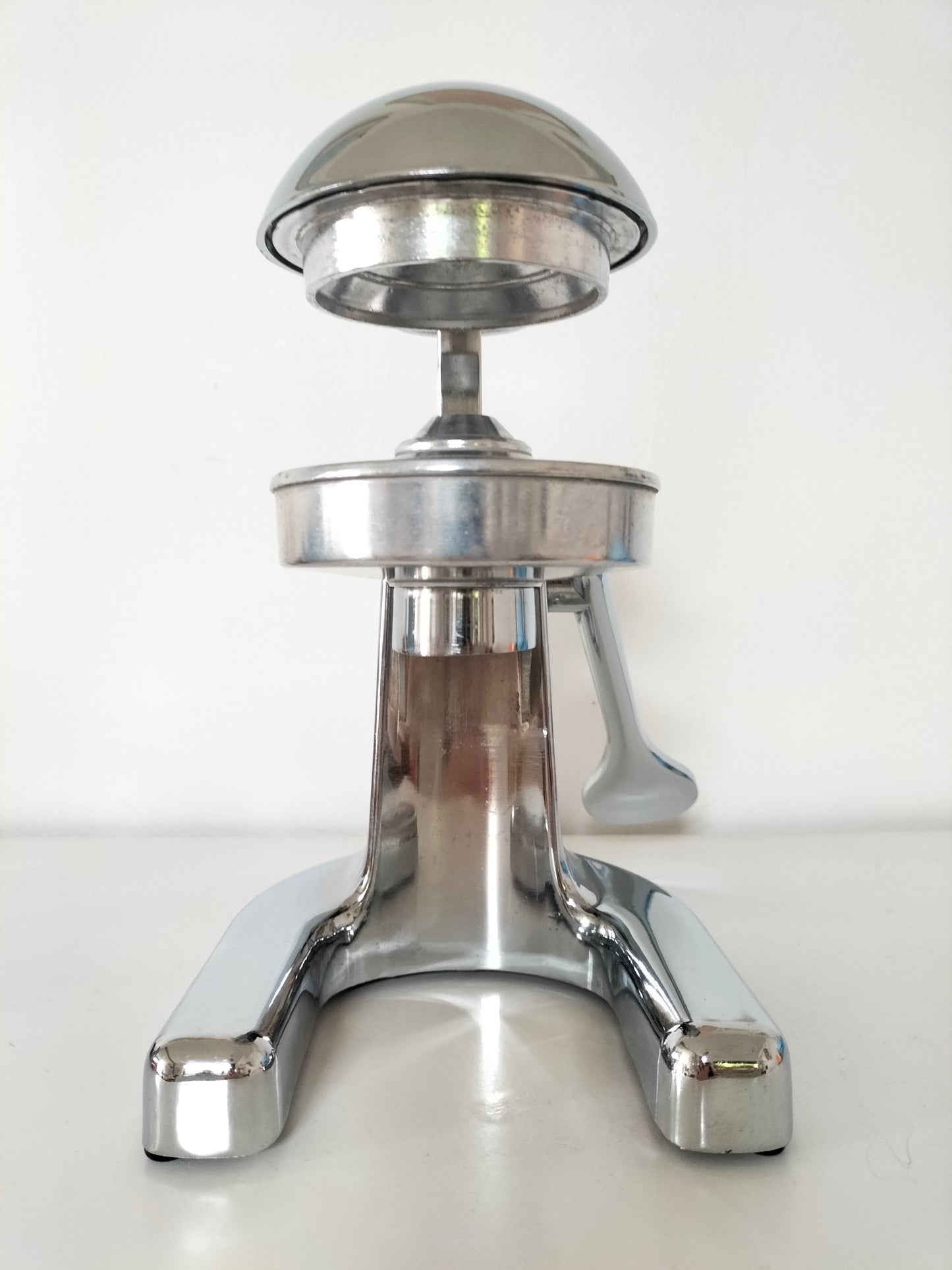 Presse-agrumes manuel en inox