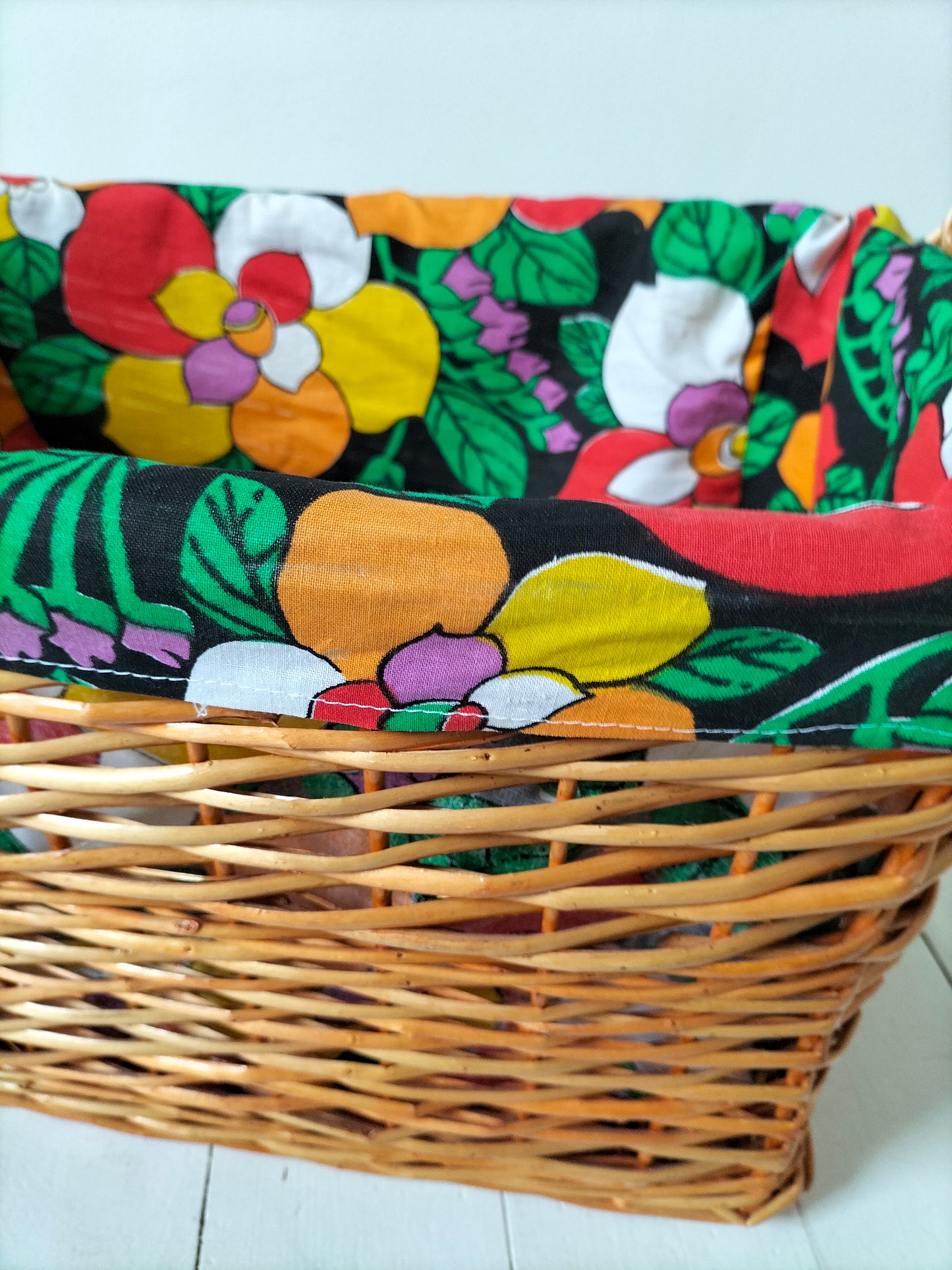 Panier en osier et tissu