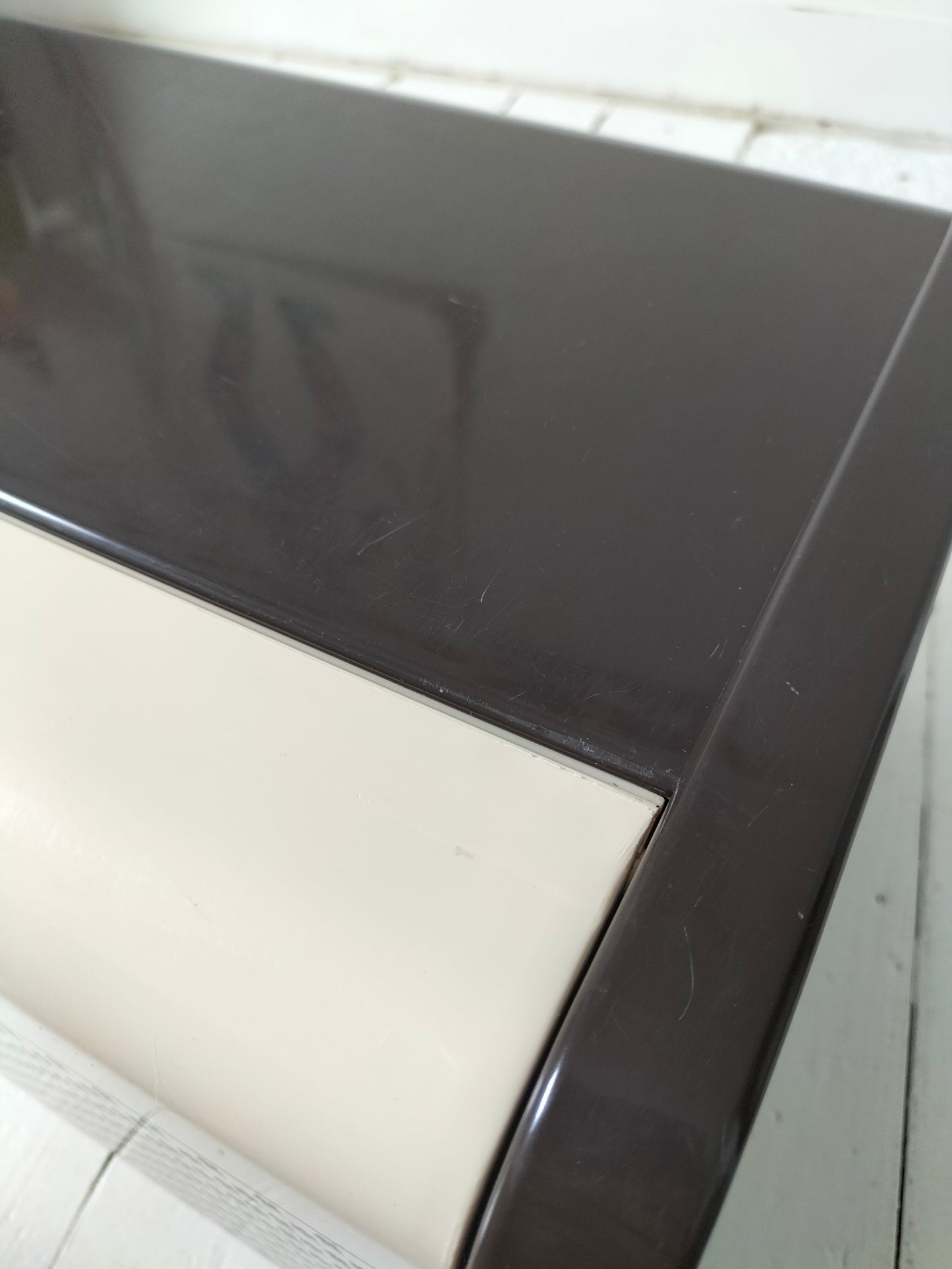 Boîte à pain en plastique