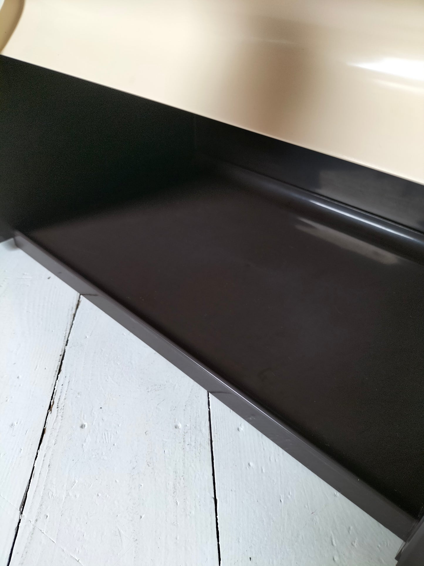Boîte à pain en plastique