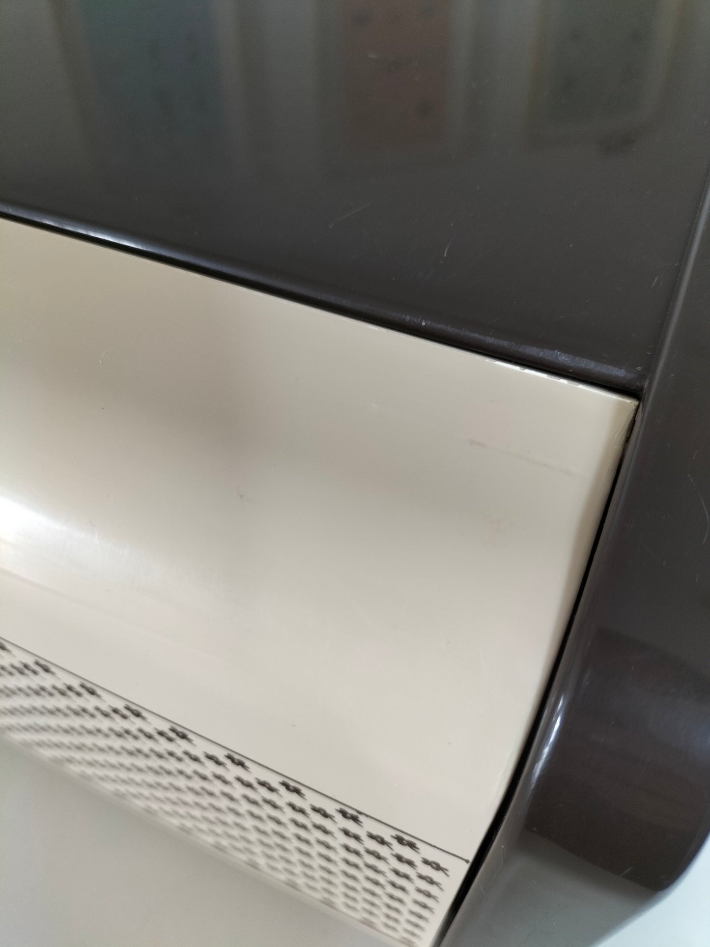 Boîte à pain en plastique