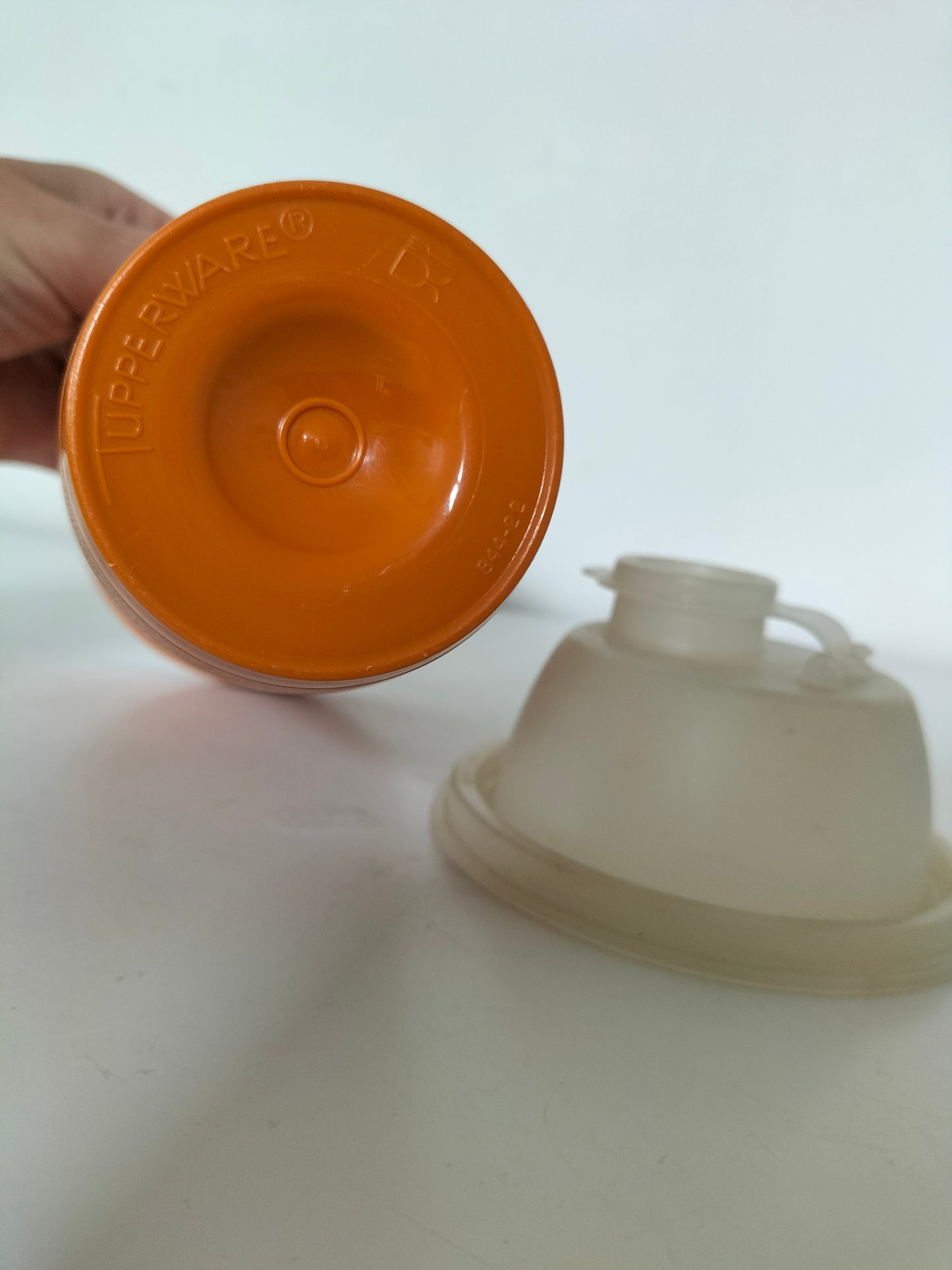Shaker vintage Tupperware
