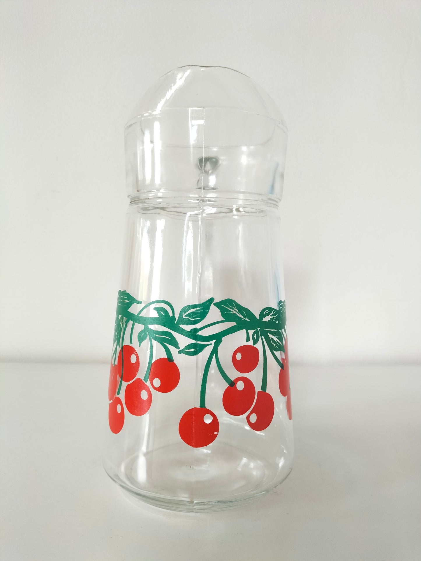 Carafe/ pichet en verre décor cerises