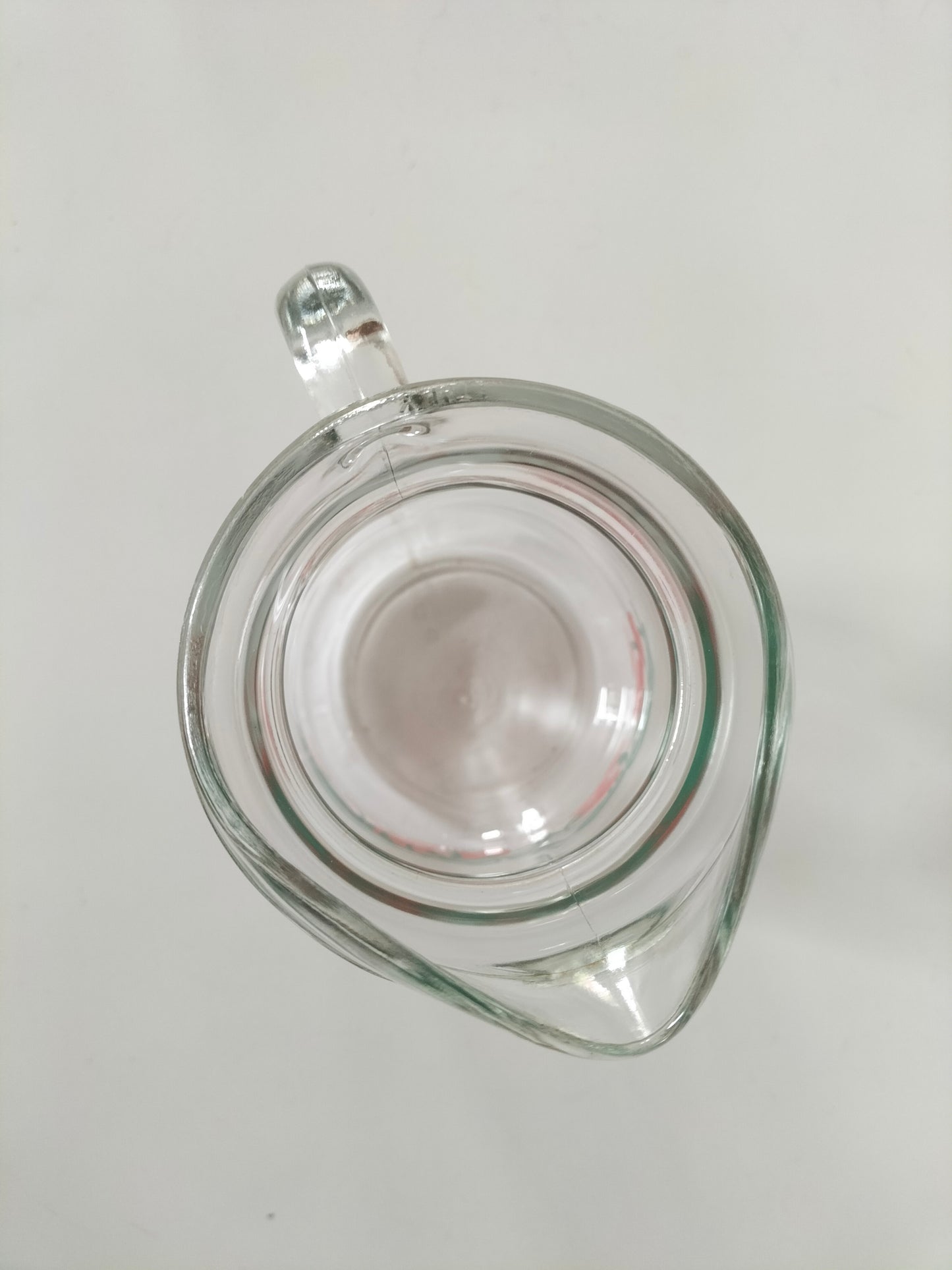 Carafe/ pichet en verre décor cerises