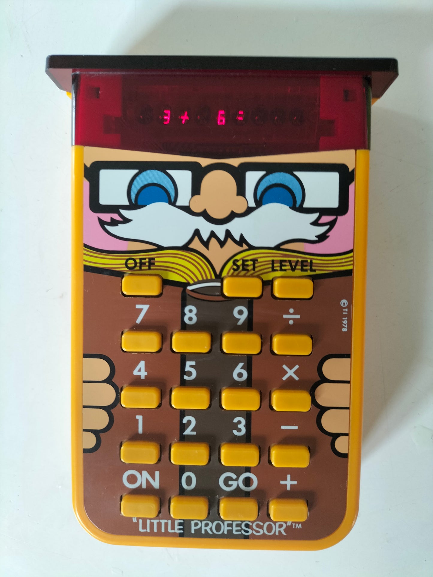 Jeu éducatif électronique " Little Professor " 1976