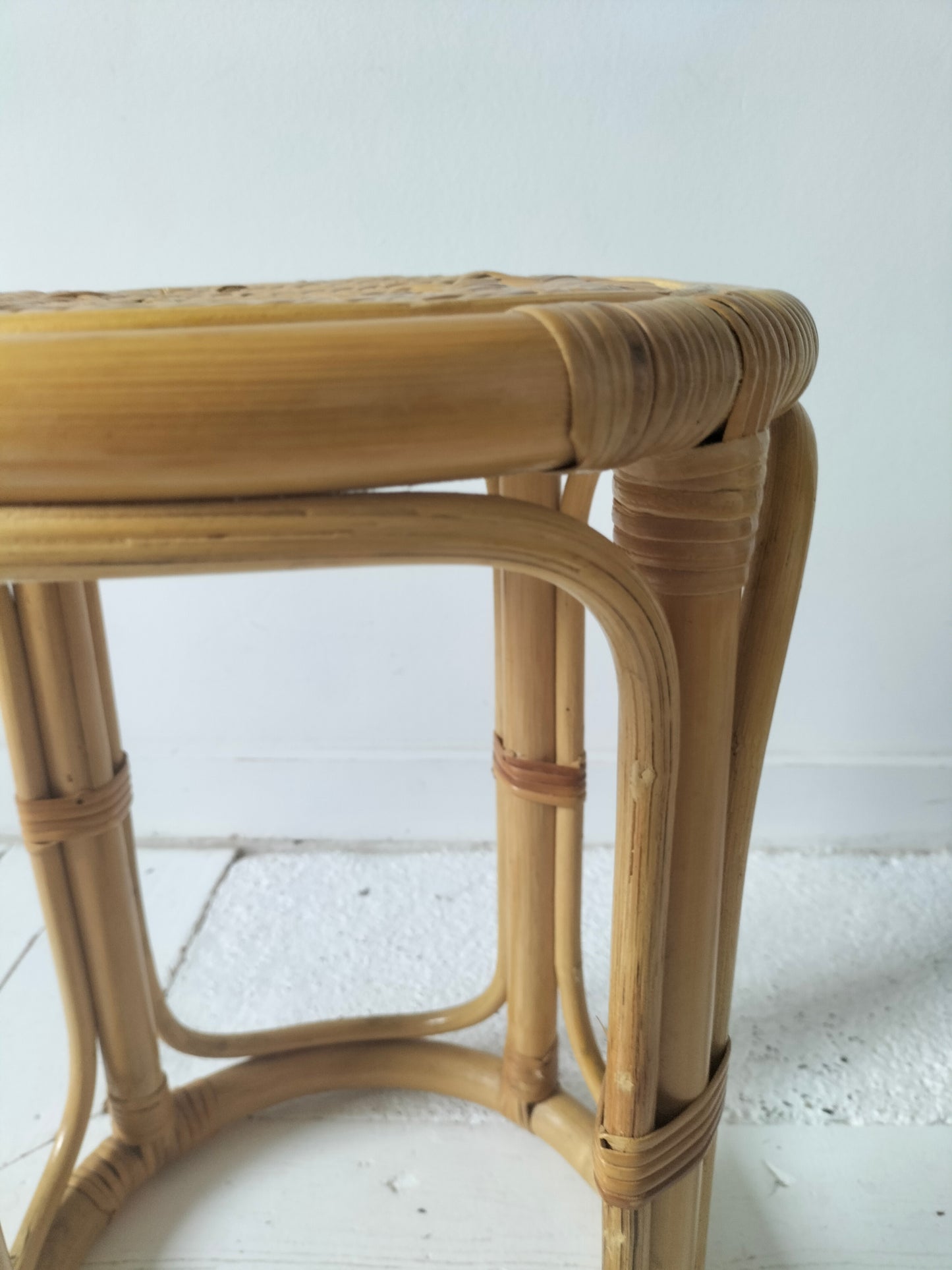Sellette vintage en rotin