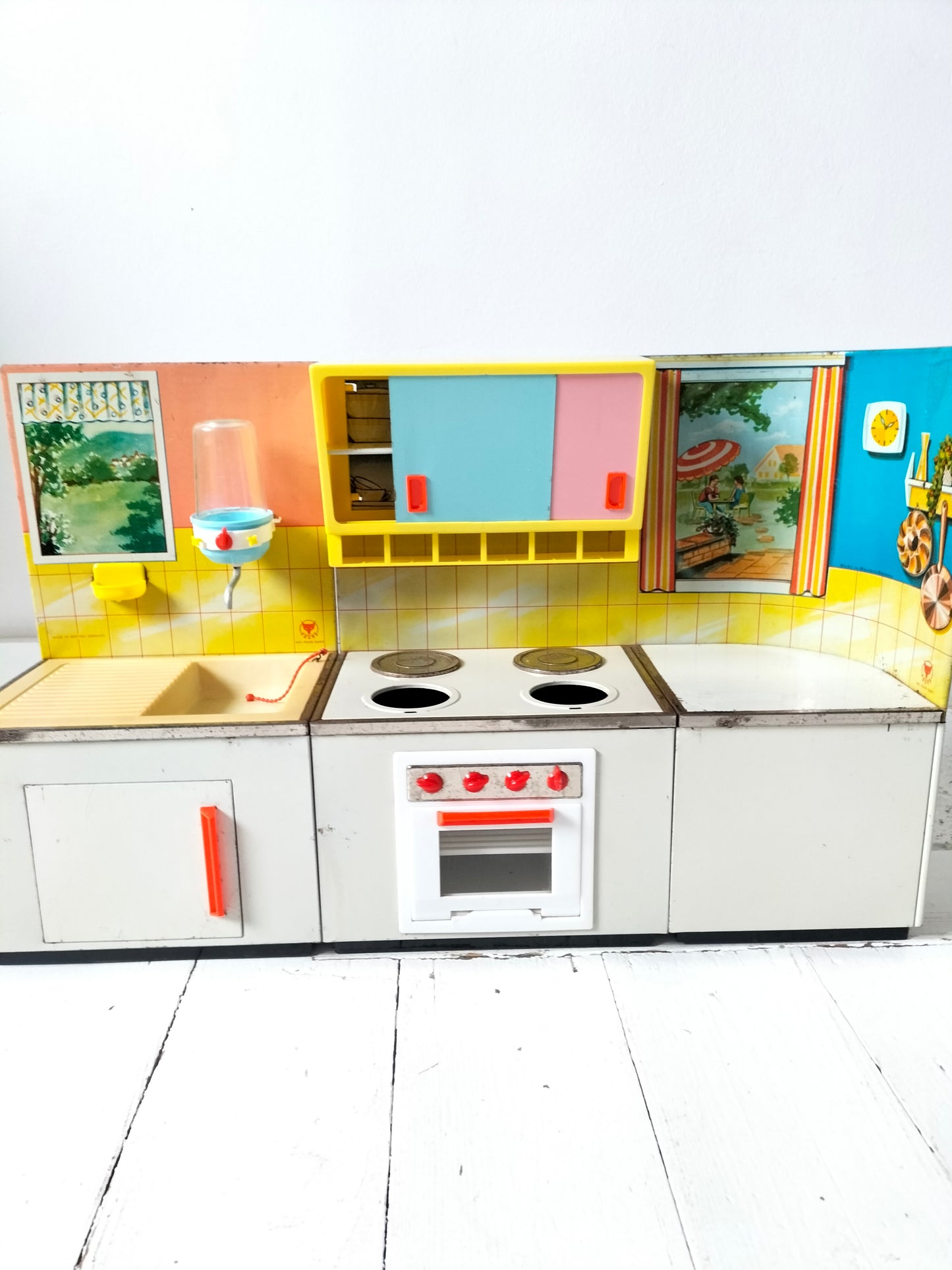 Cuisine miniature en tôle/ jouet Martin Fuchs West Germany pour VIRGINIE