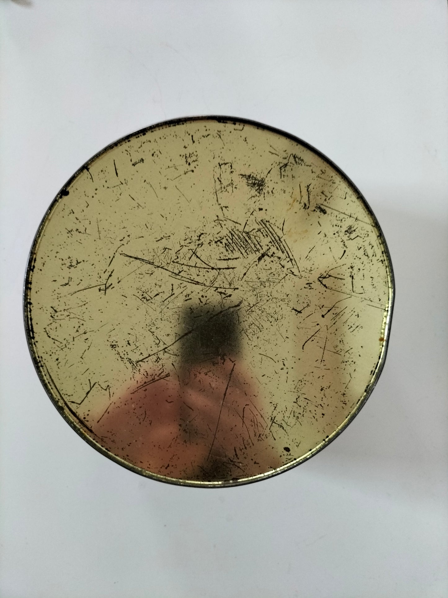 Grosse boîte métallique vintage