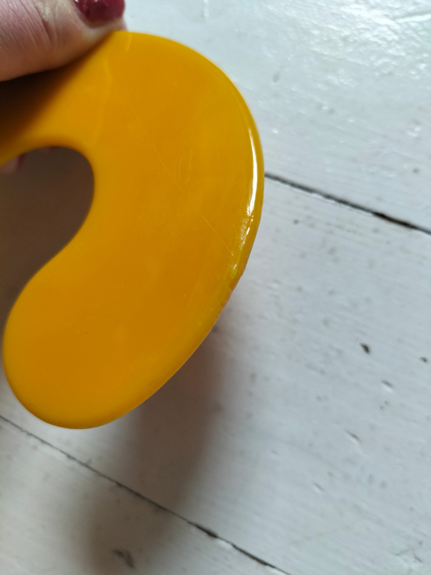 Cintre en plastique Ingo Maurer pour Flair (jaune) à l'unité!