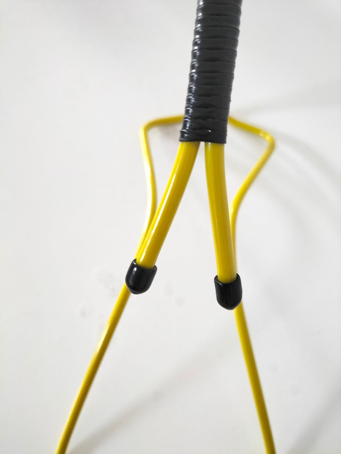 Porte-bouteille métal et scoubidou