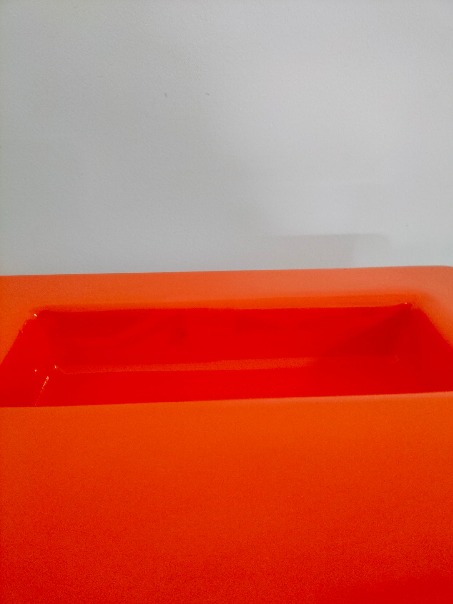 Bureau enfant/ table d'appoint en fibre de verre inspi Marc Berthier/ Patrick Gingembre