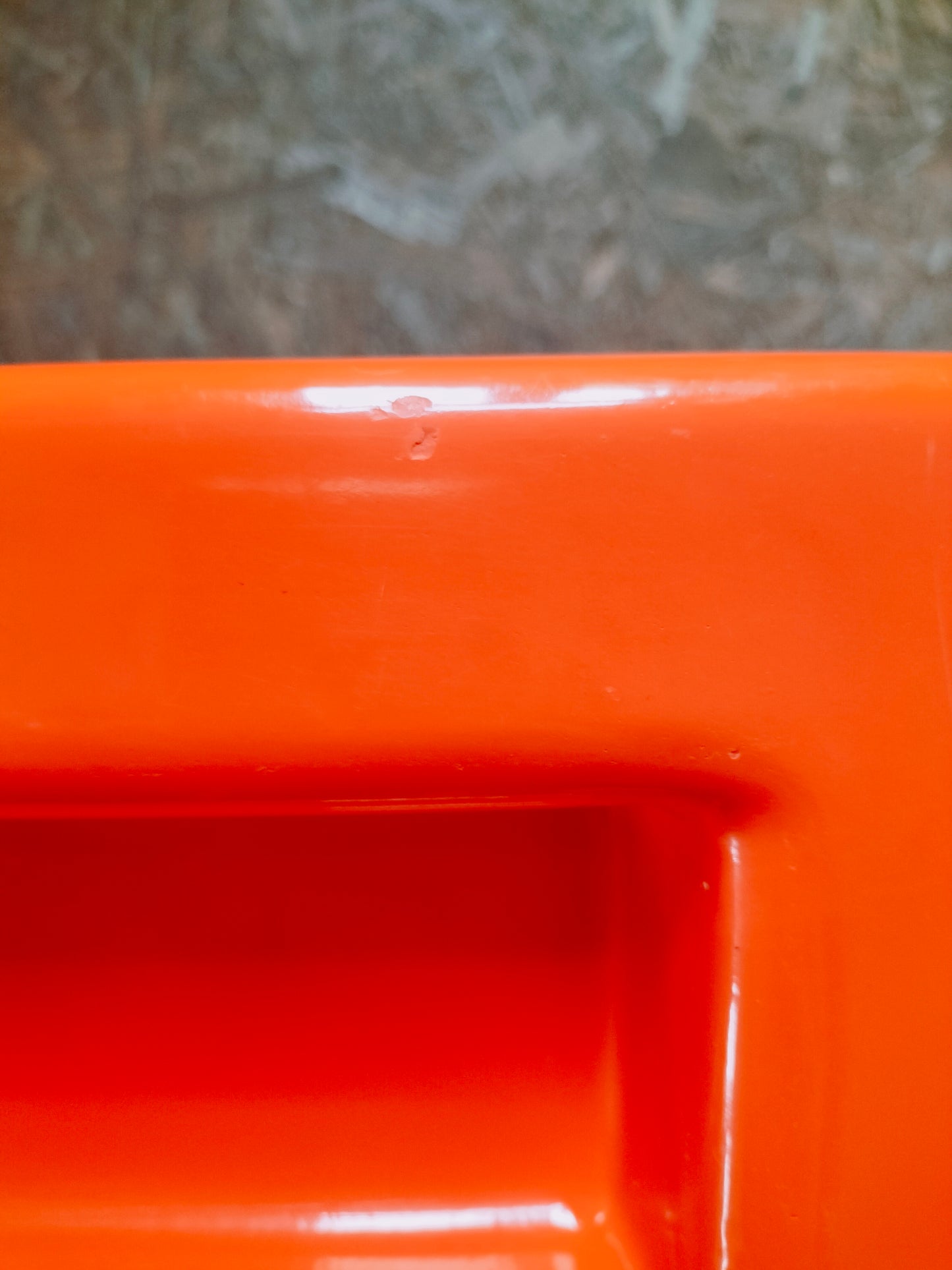 Bureau enfant/ table d'appoint en fibre de verre inspi Marc Berthier/ Patrick Gingembre
