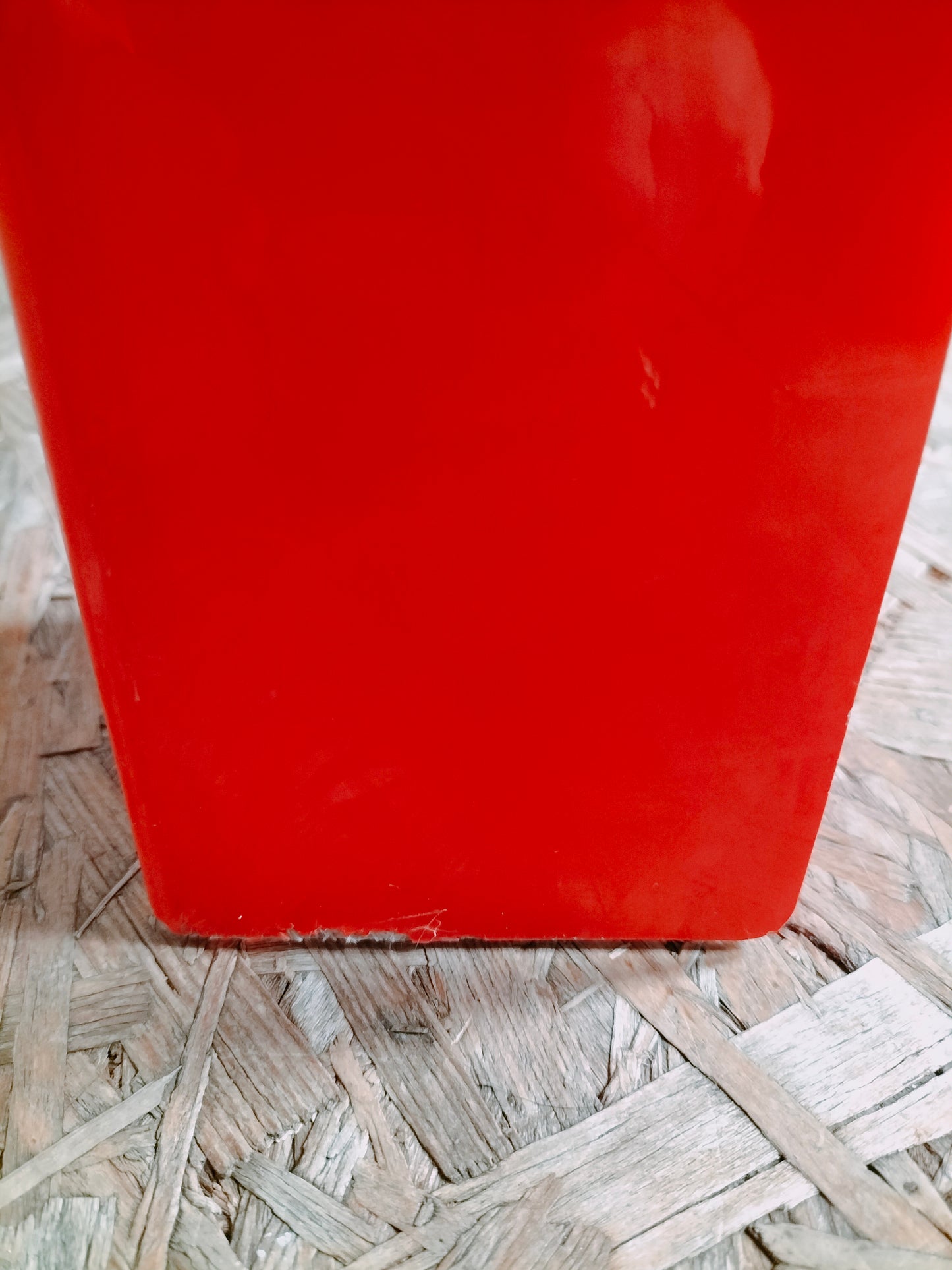 Bureau enfant/ table d'appoint en fibre de verre inspi Marc Berthier/ Patrick Gingembre