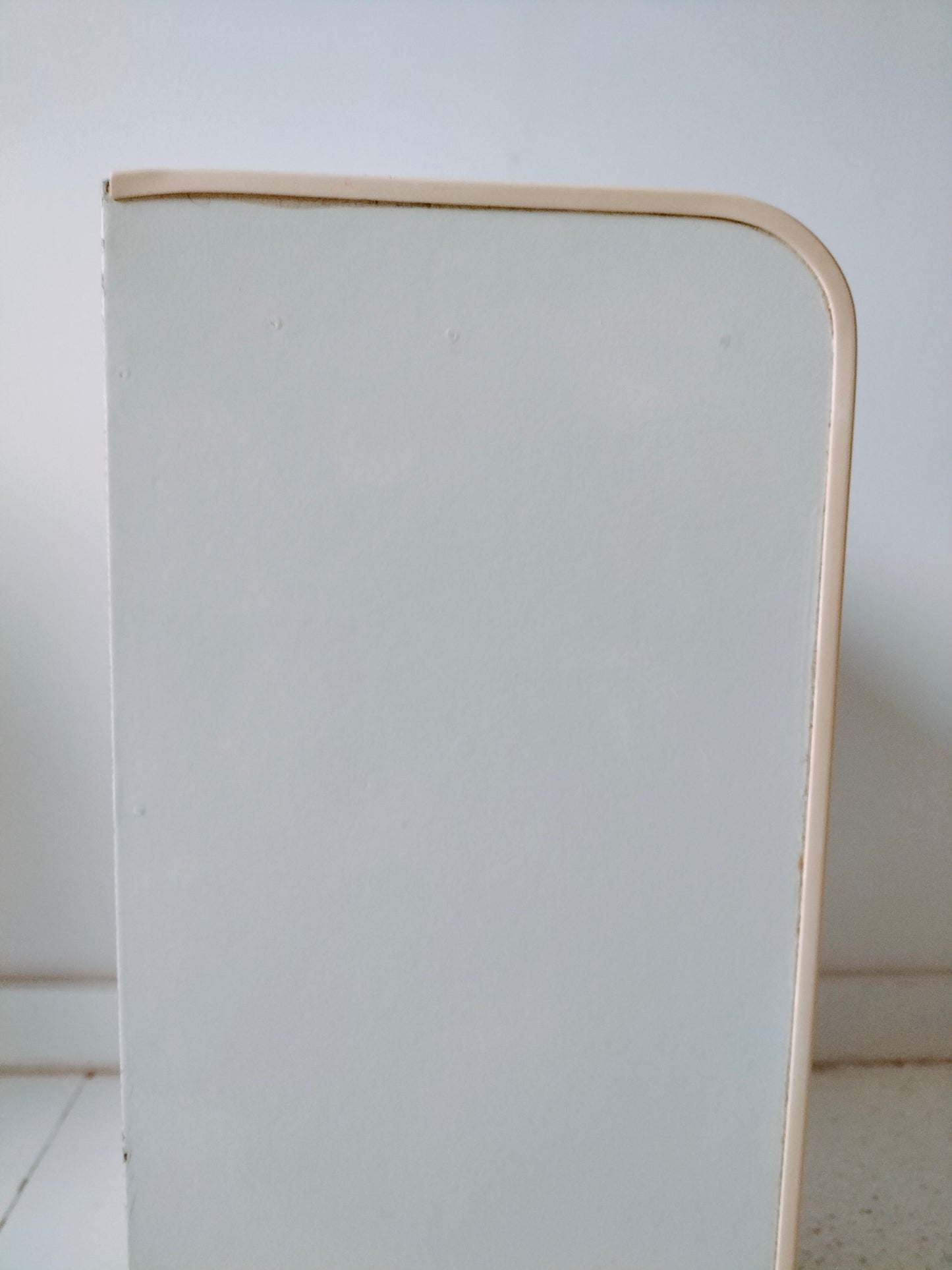 Garde-robe/ armoire/ meuble de poupée en bois 50-60's