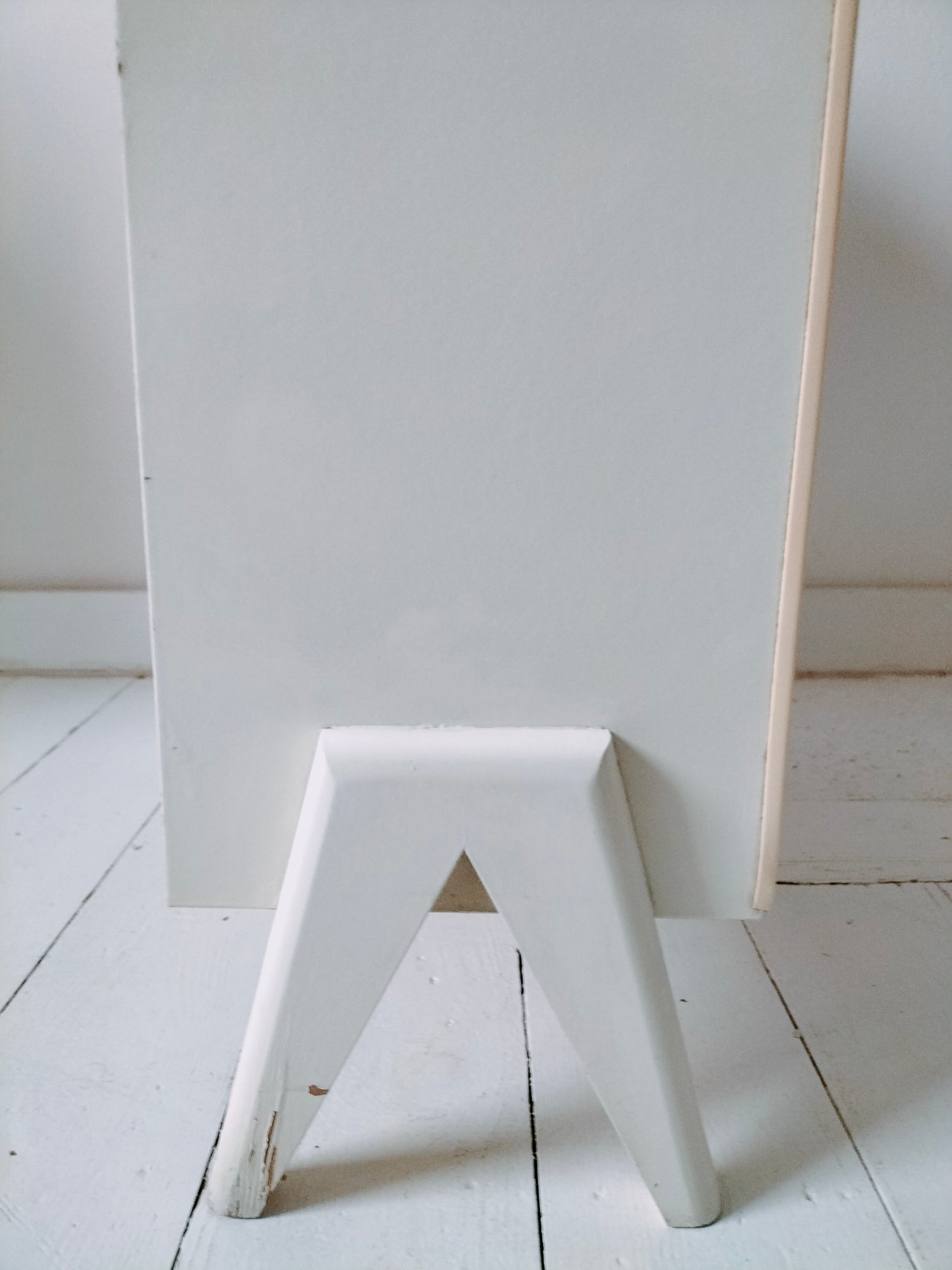 Garde-robe/ armoire/ meuble de poupée en bois 50-60's