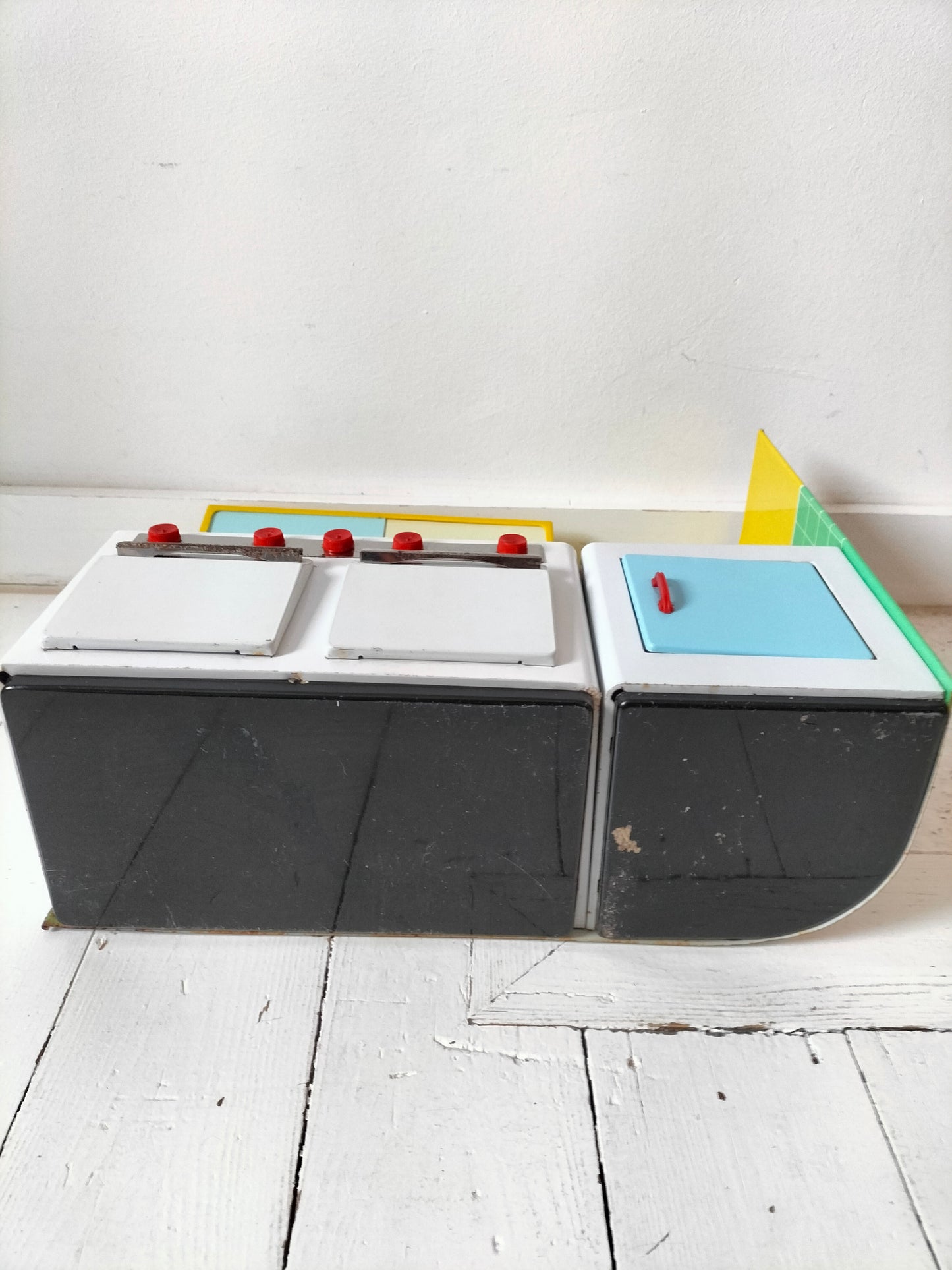 Cuisine miniature en tôle Punch par Atmega made in France