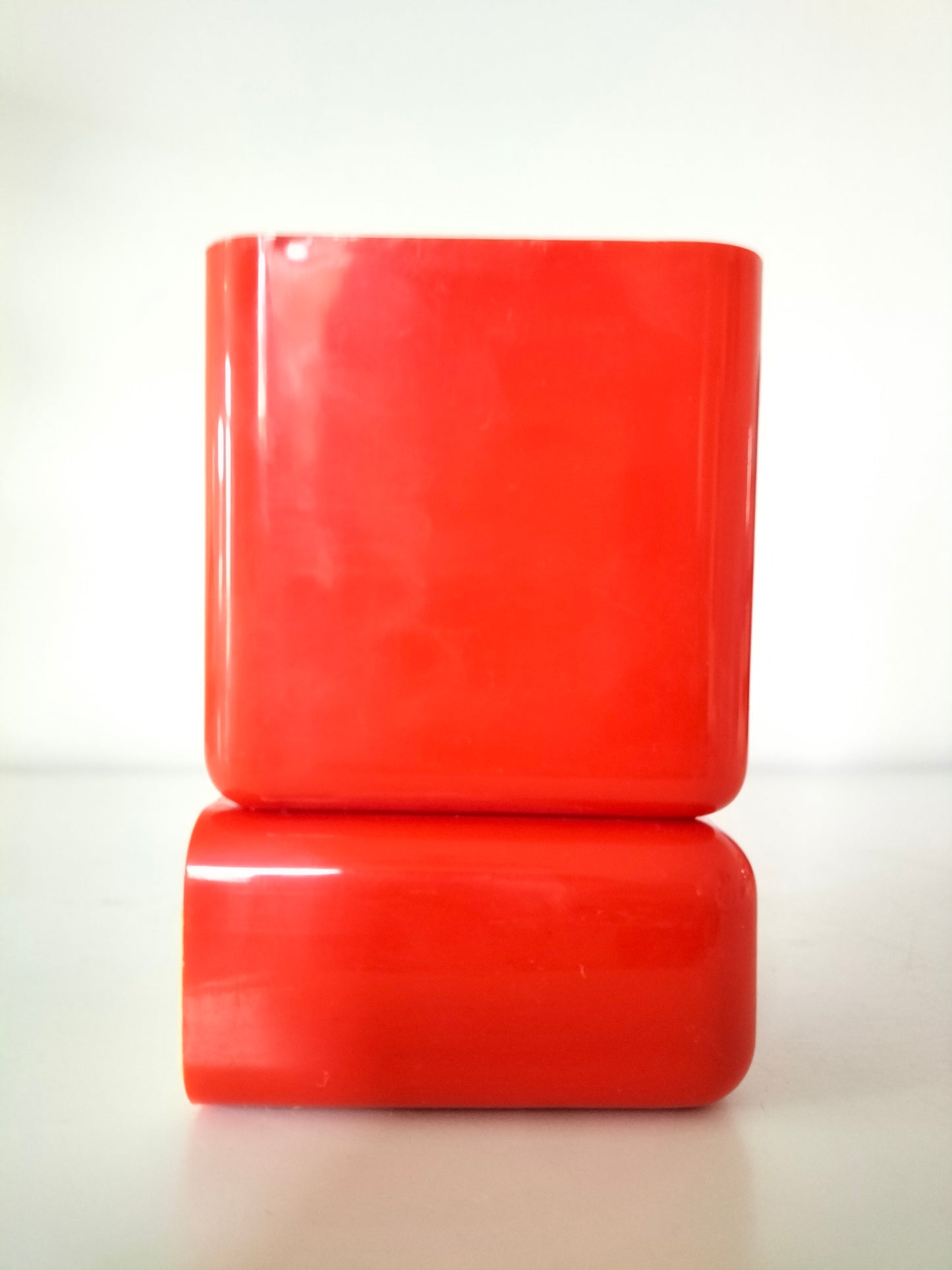 Organisateur de bureau en plastique made in Hong-Kong