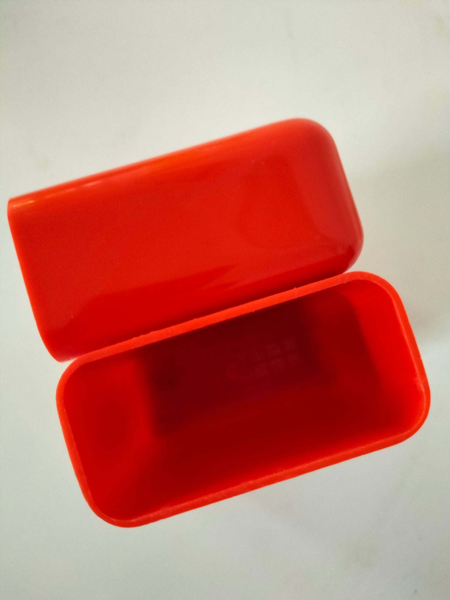 Organisateur de bureau en plastique made in Hong-Kong