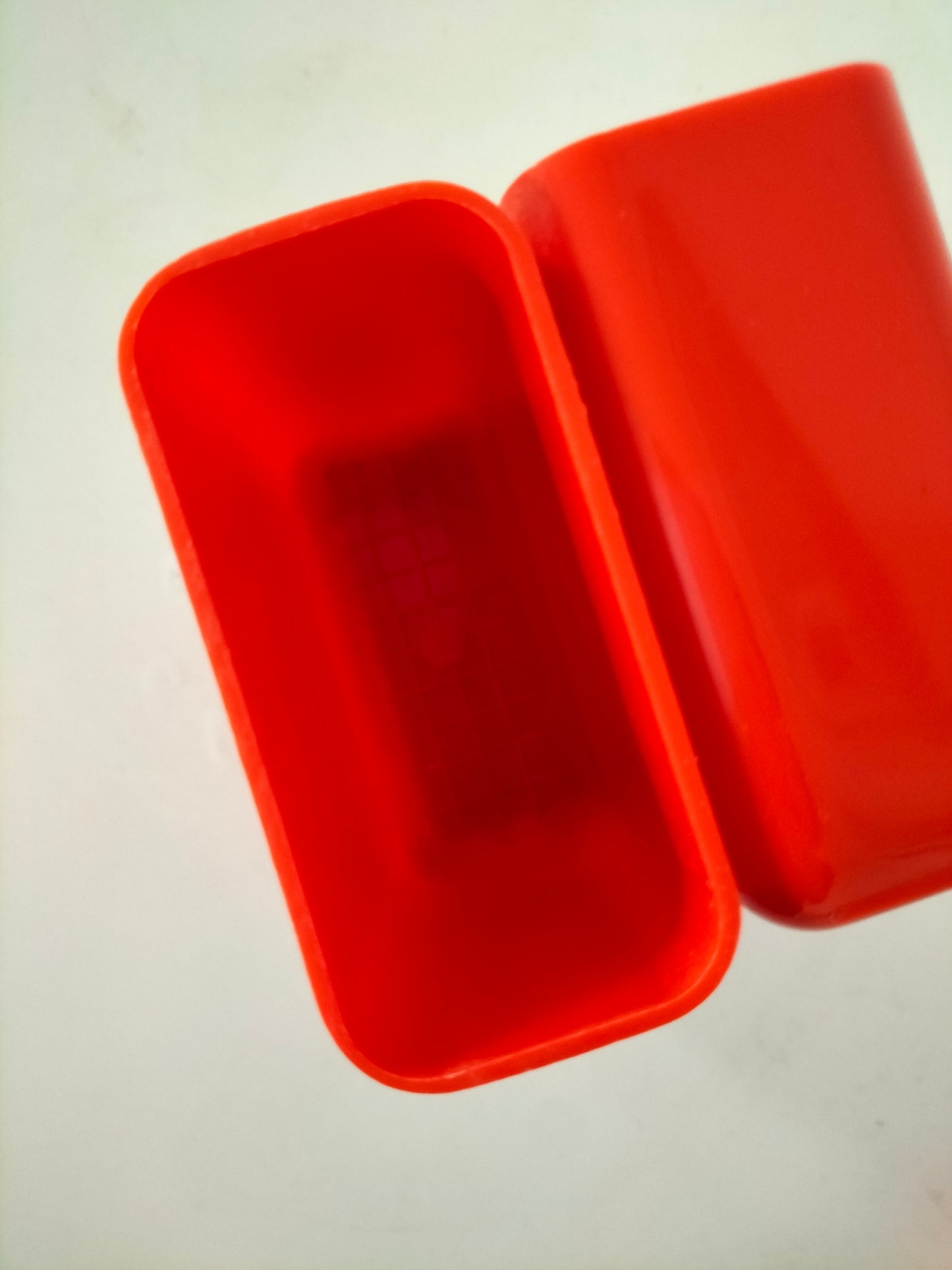 Organisateur de bureau en plastique made in Hong-Kong