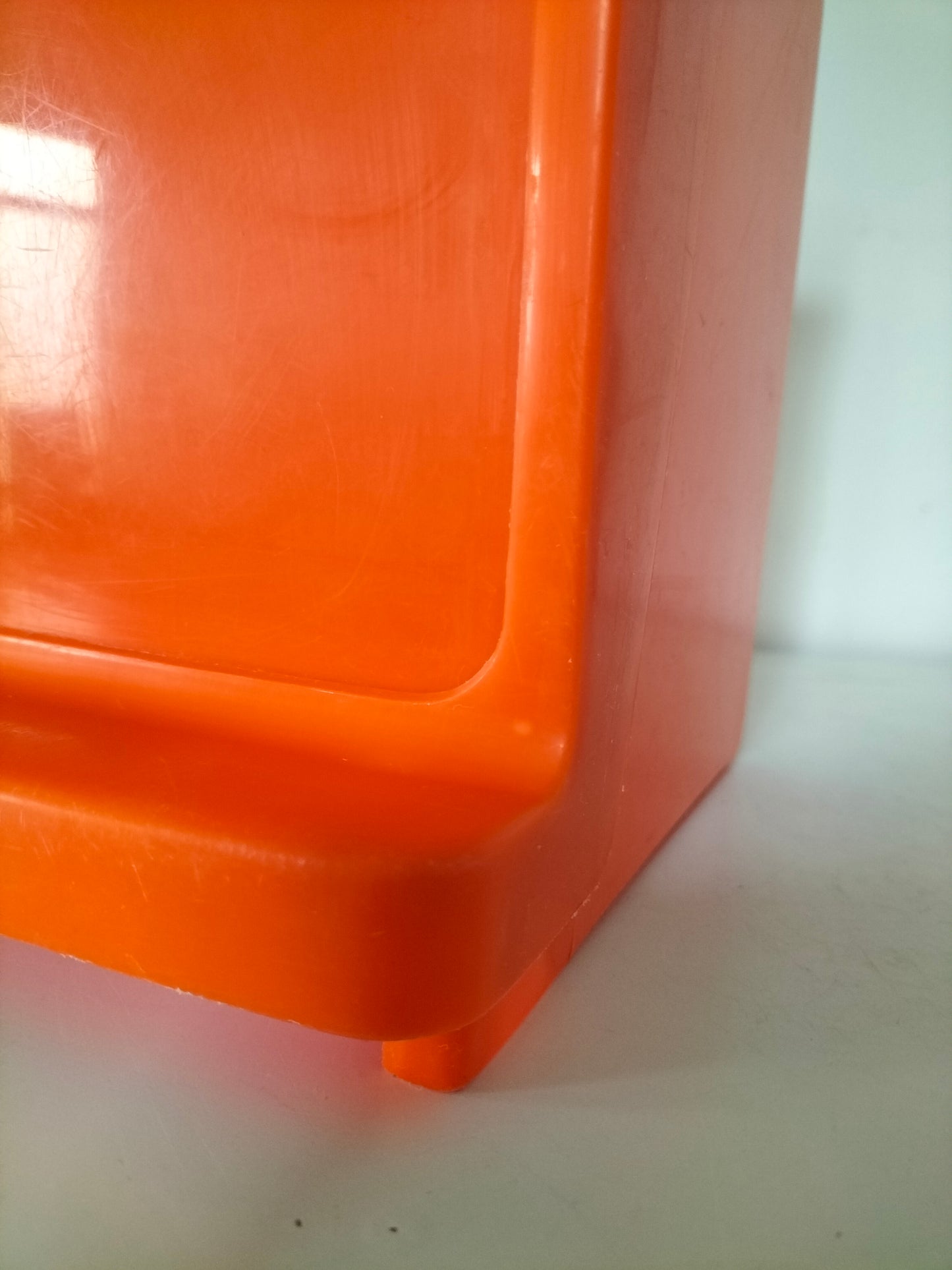 Petite poubelle en plastique