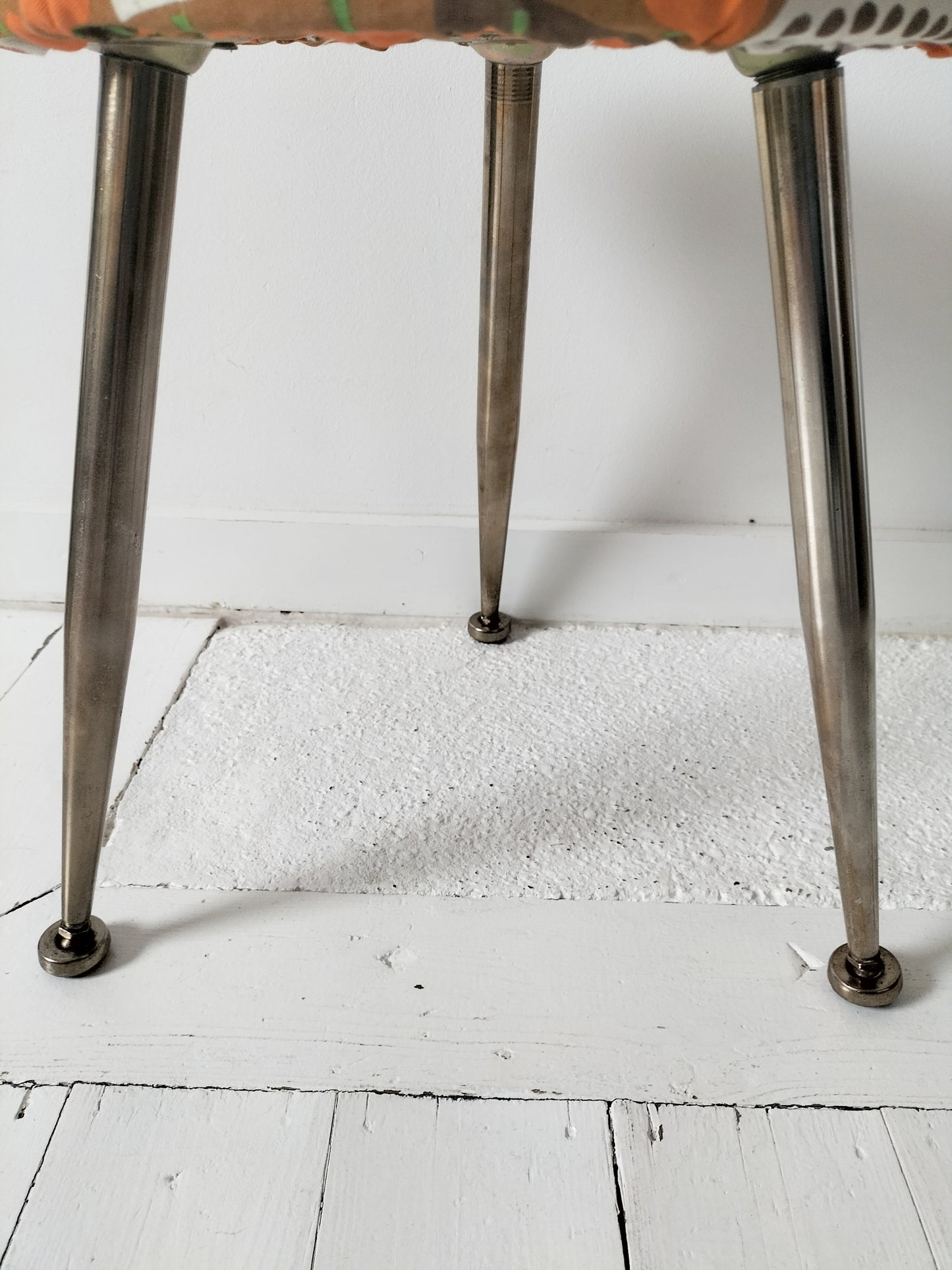 Tabouret tripode