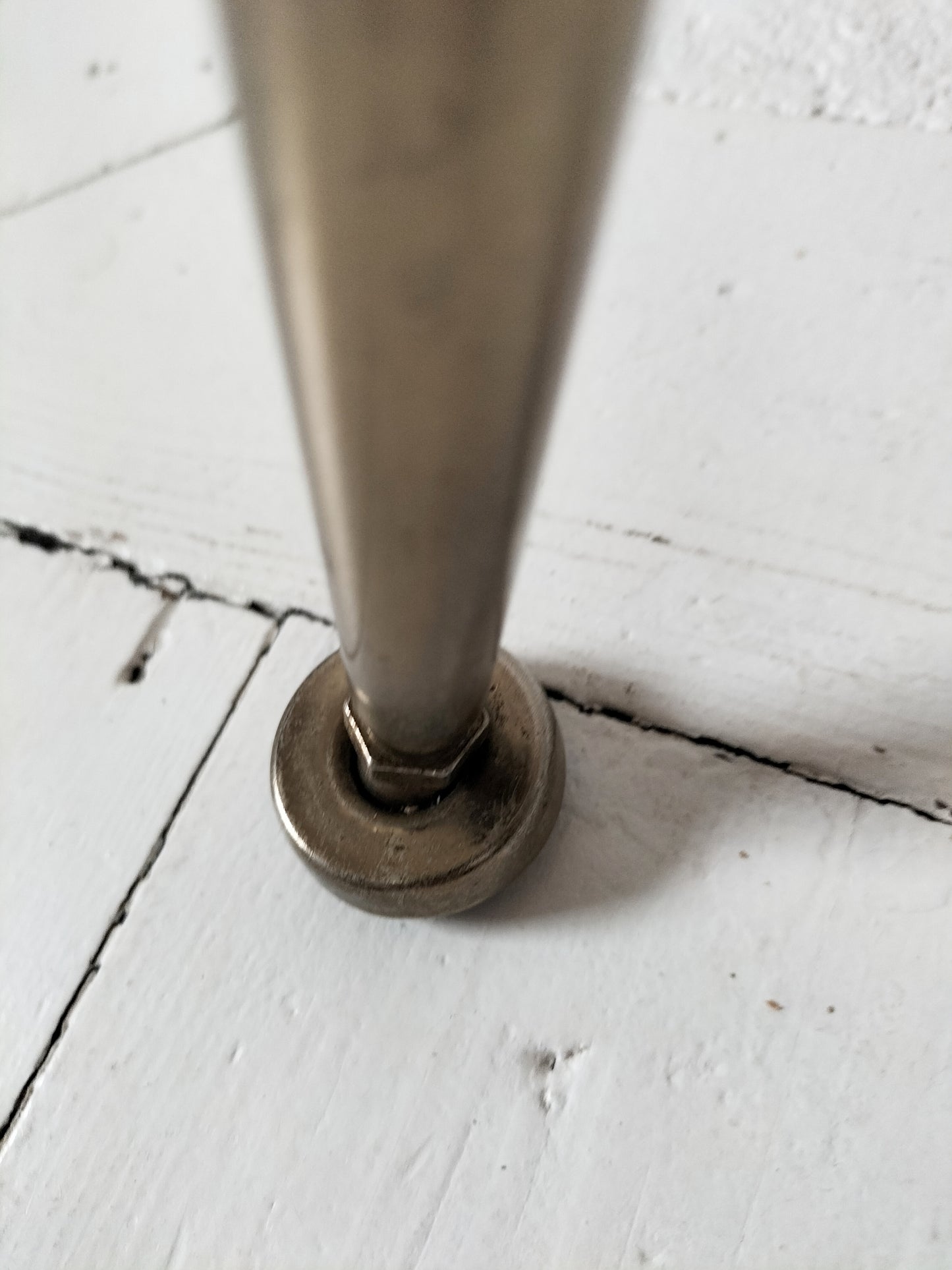 Tabouret tripode