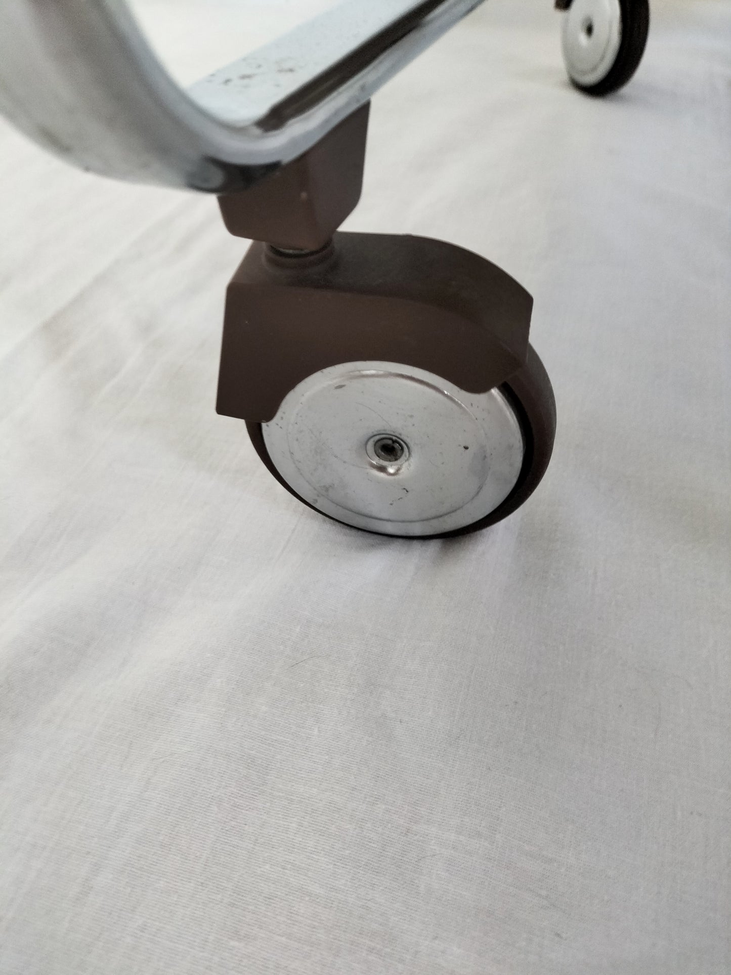 Desserte pliable à roulettes FRZ