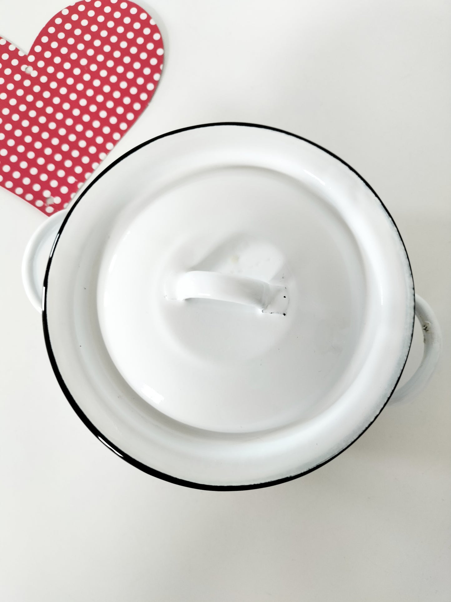 Petite casserole émaillée