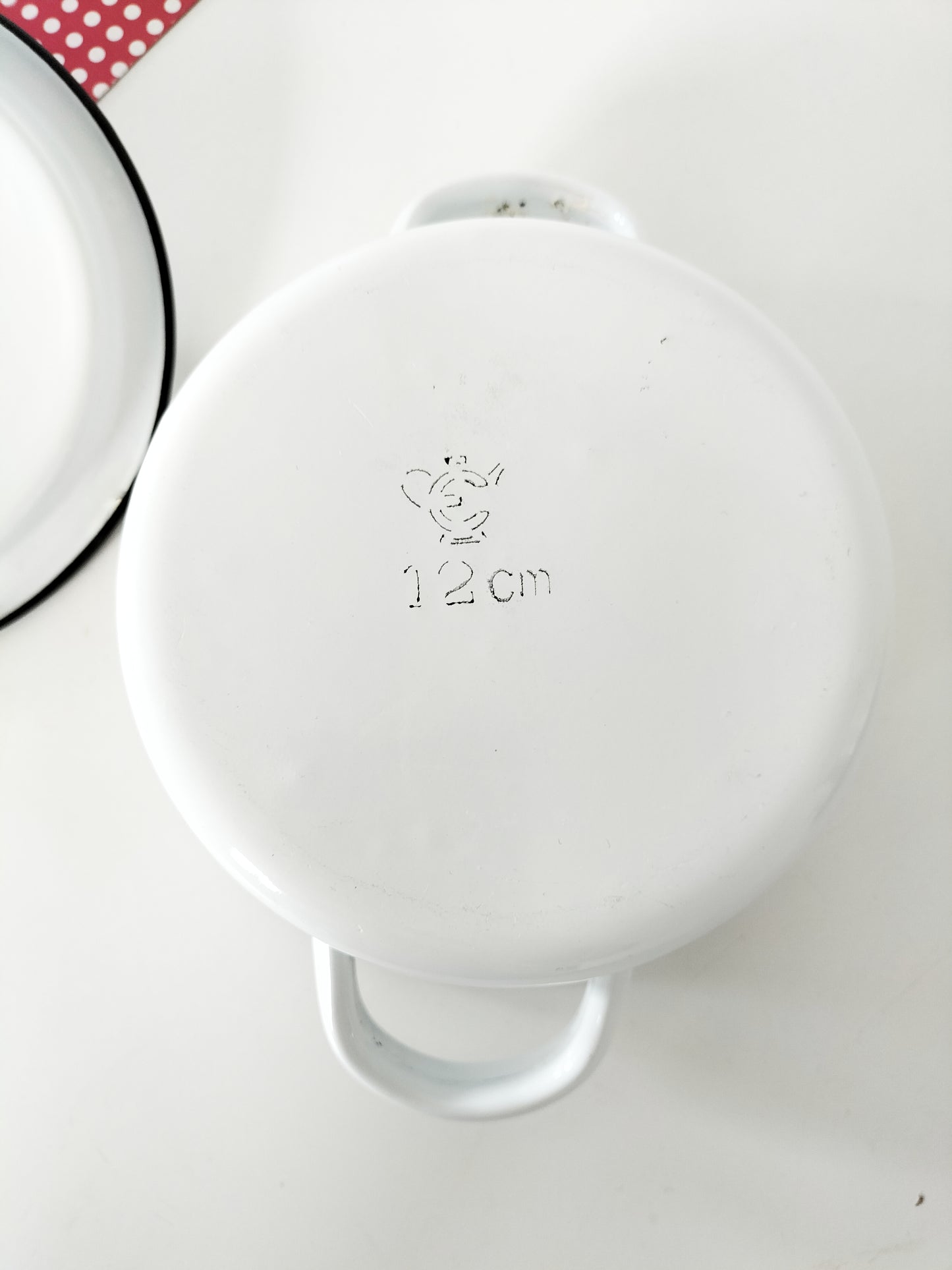 Petite casserole émaillée