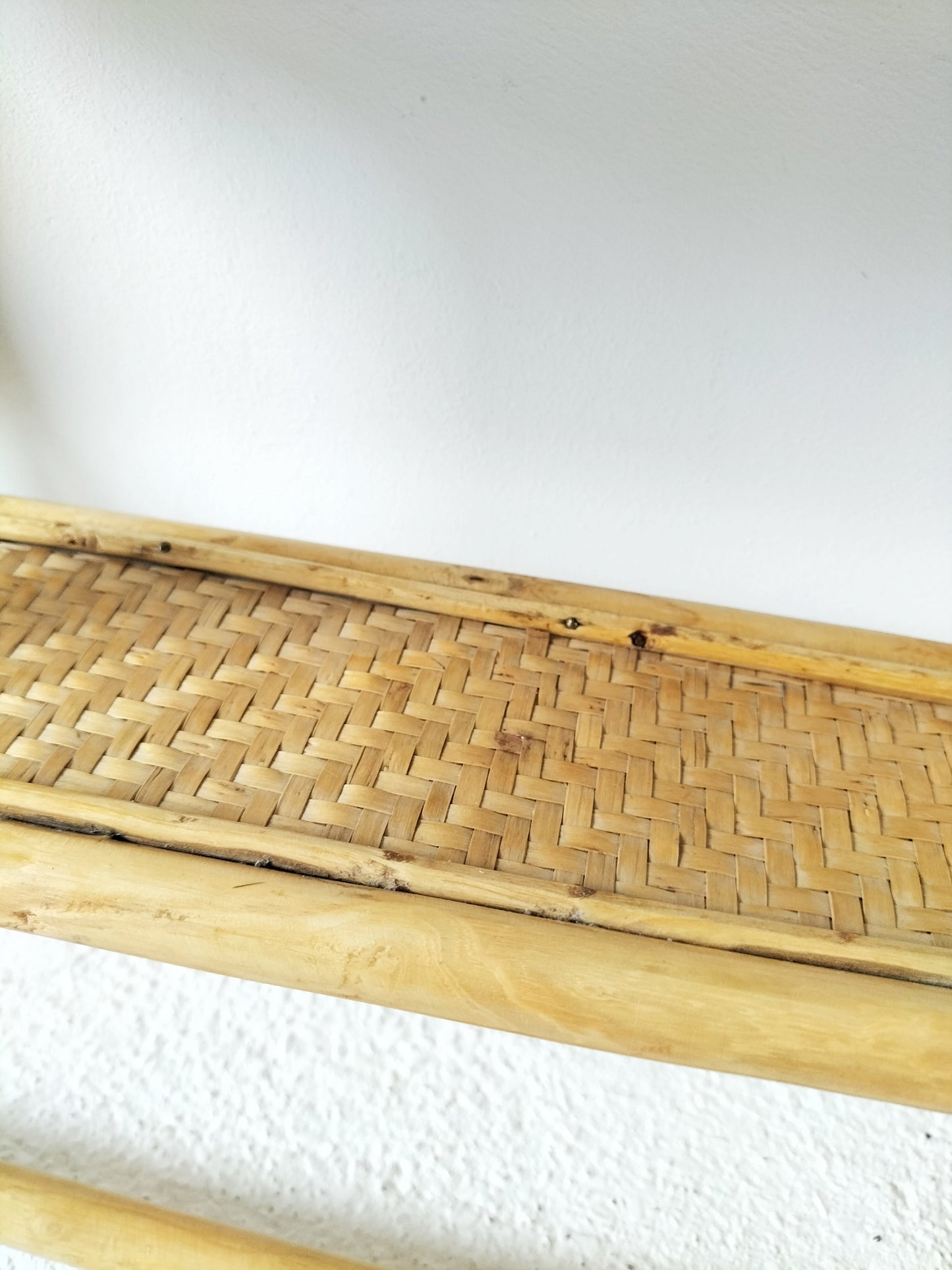 Étagère murale en rotin