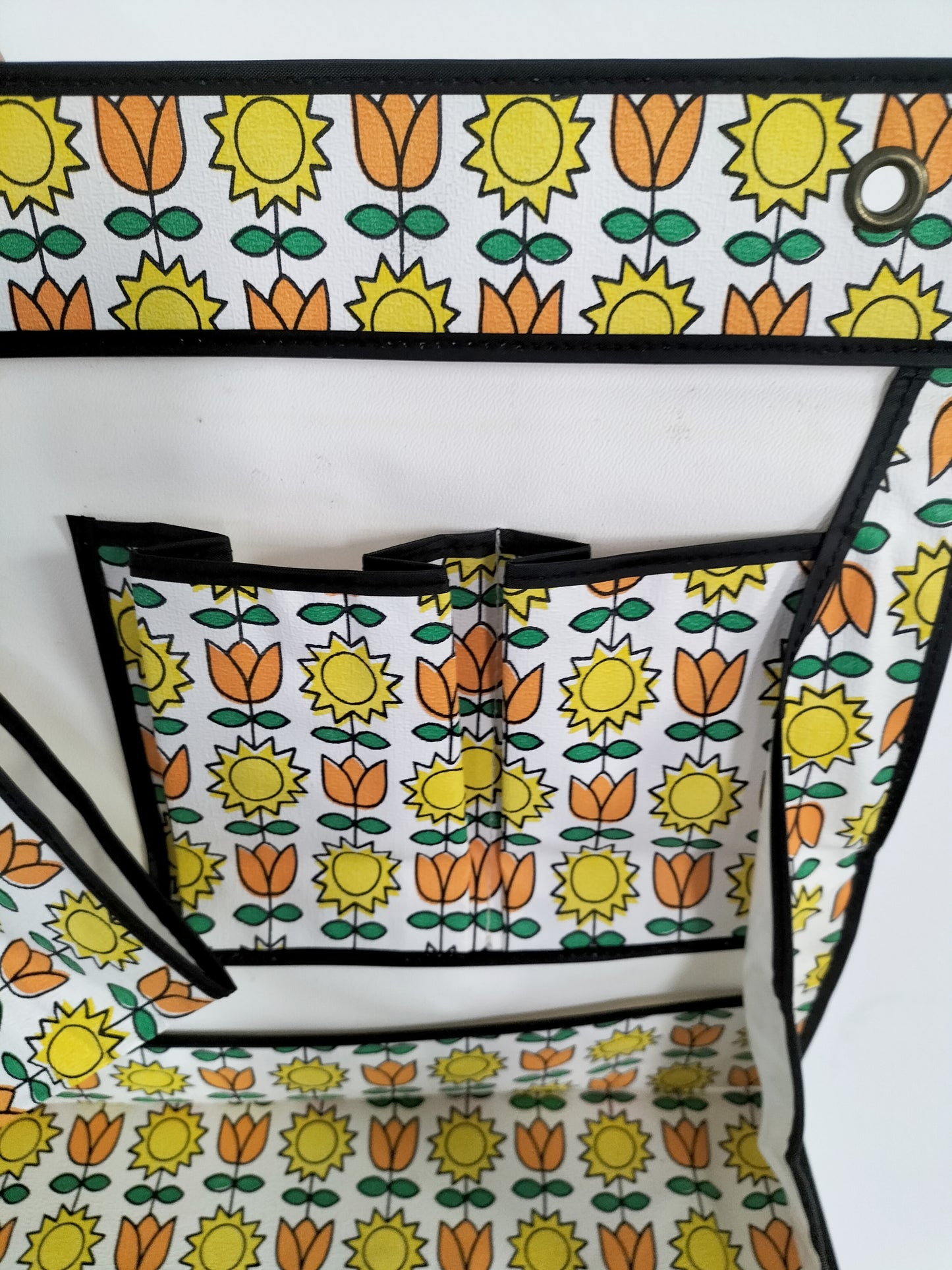 Rangement mural/ étagère en toile
