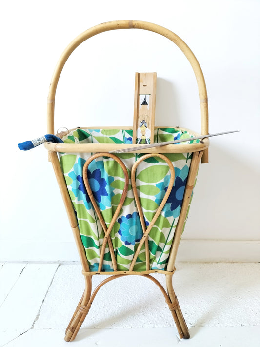 Travailleuse rotin et tissu