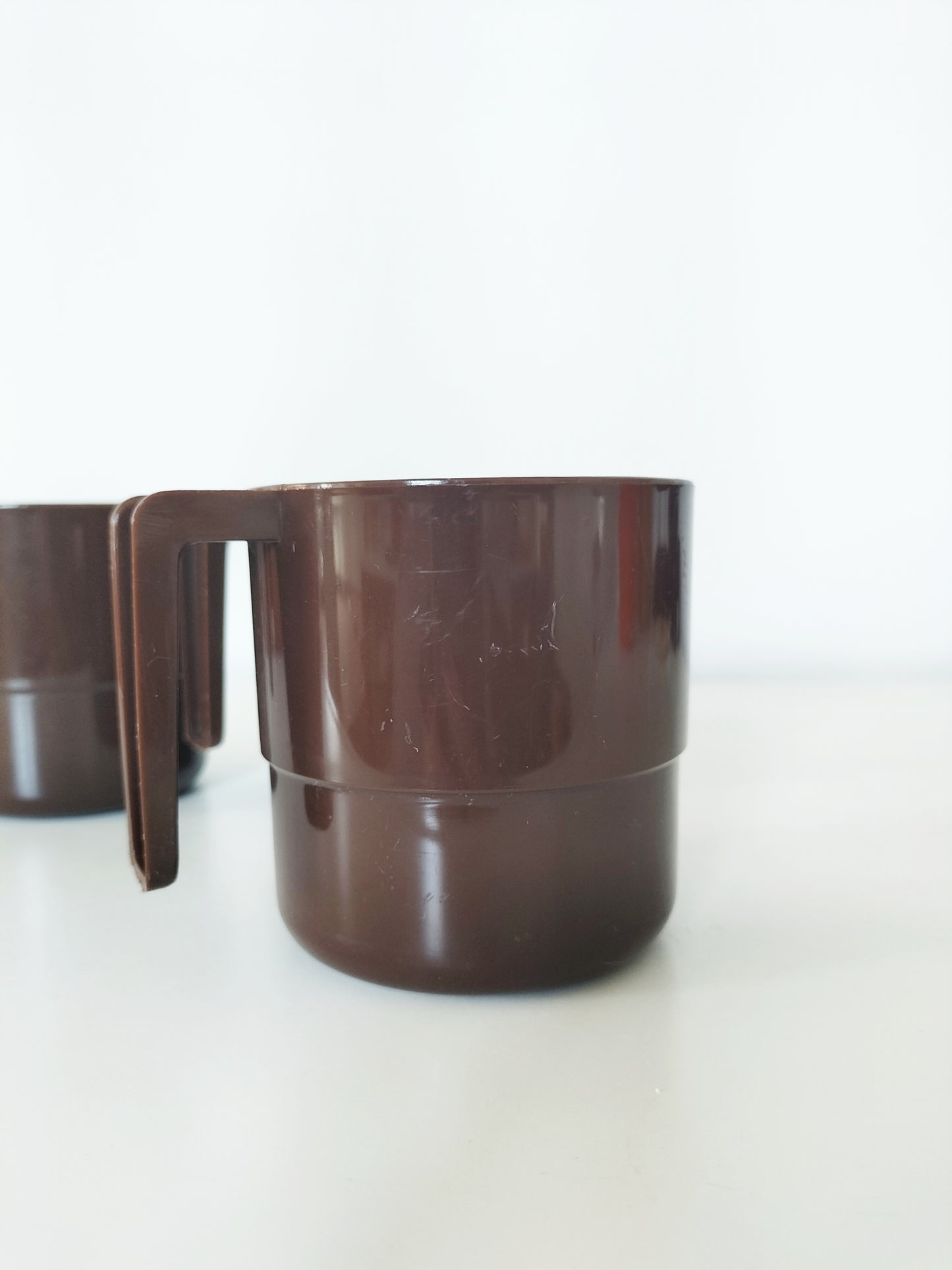 Trio de tasses en plastique
