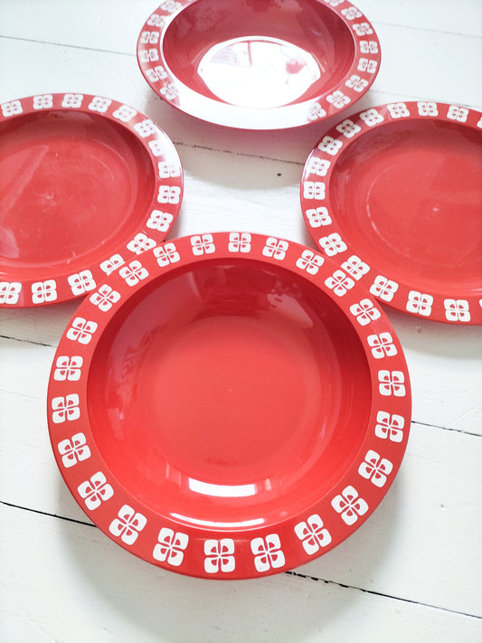 Set de 4 assiettes Cosmoplast