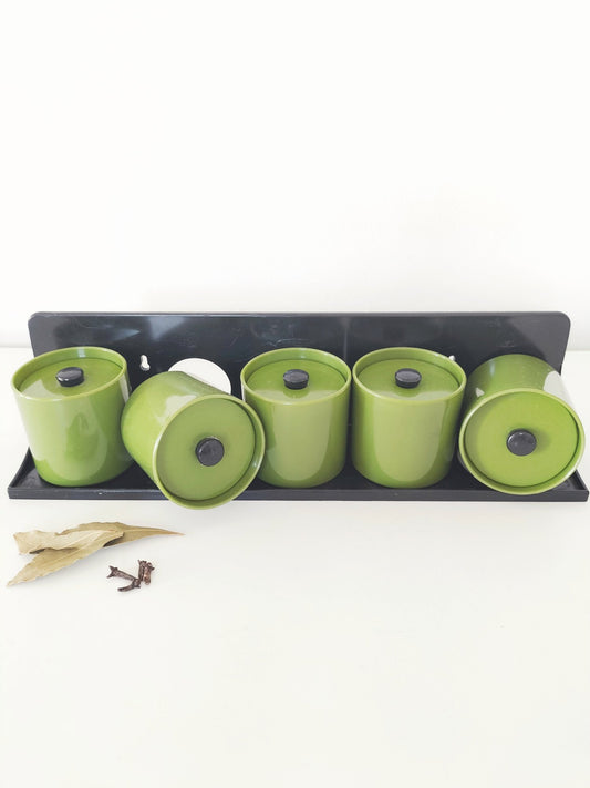 Étagère murale à épices