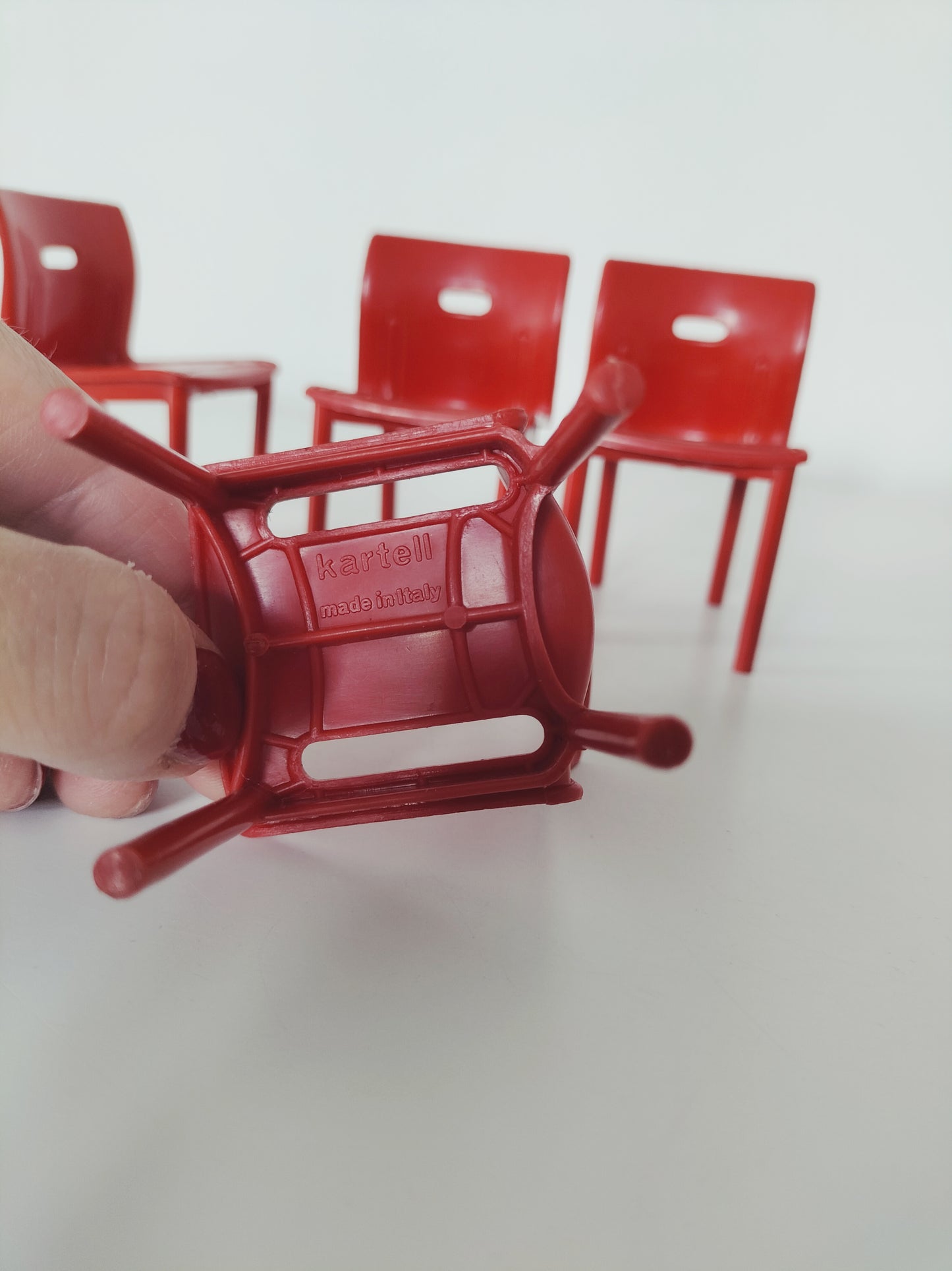 Chaise miniature 4870 Anna Castelli Ferrieri Kartell à l'unité