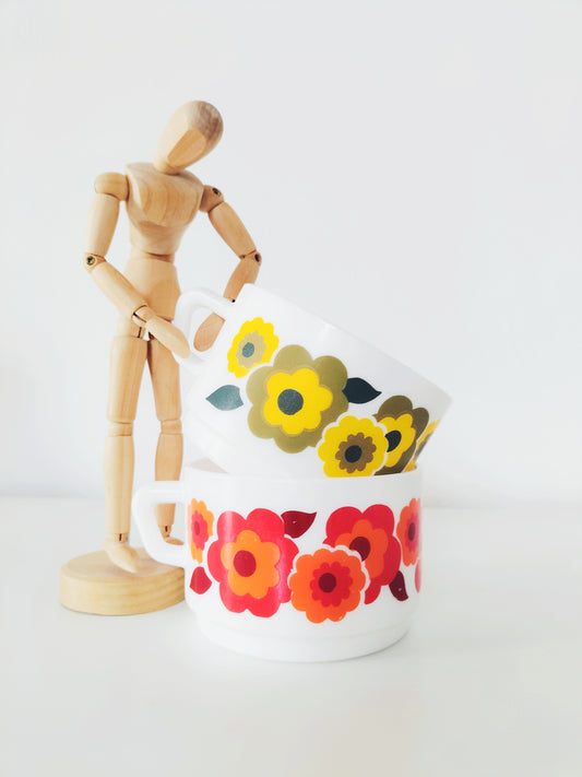 Duo de grandes tasses à chocolat Arcopal Lotus