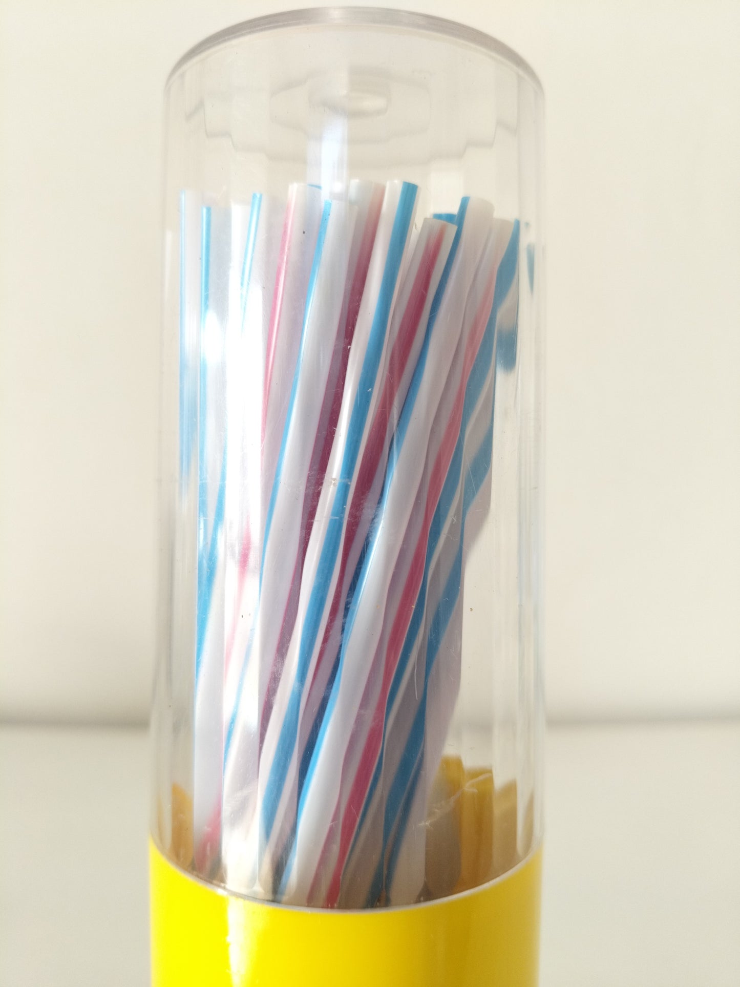 Distributeur de pailles publicitaire en plastique Cacaolat Barcelone