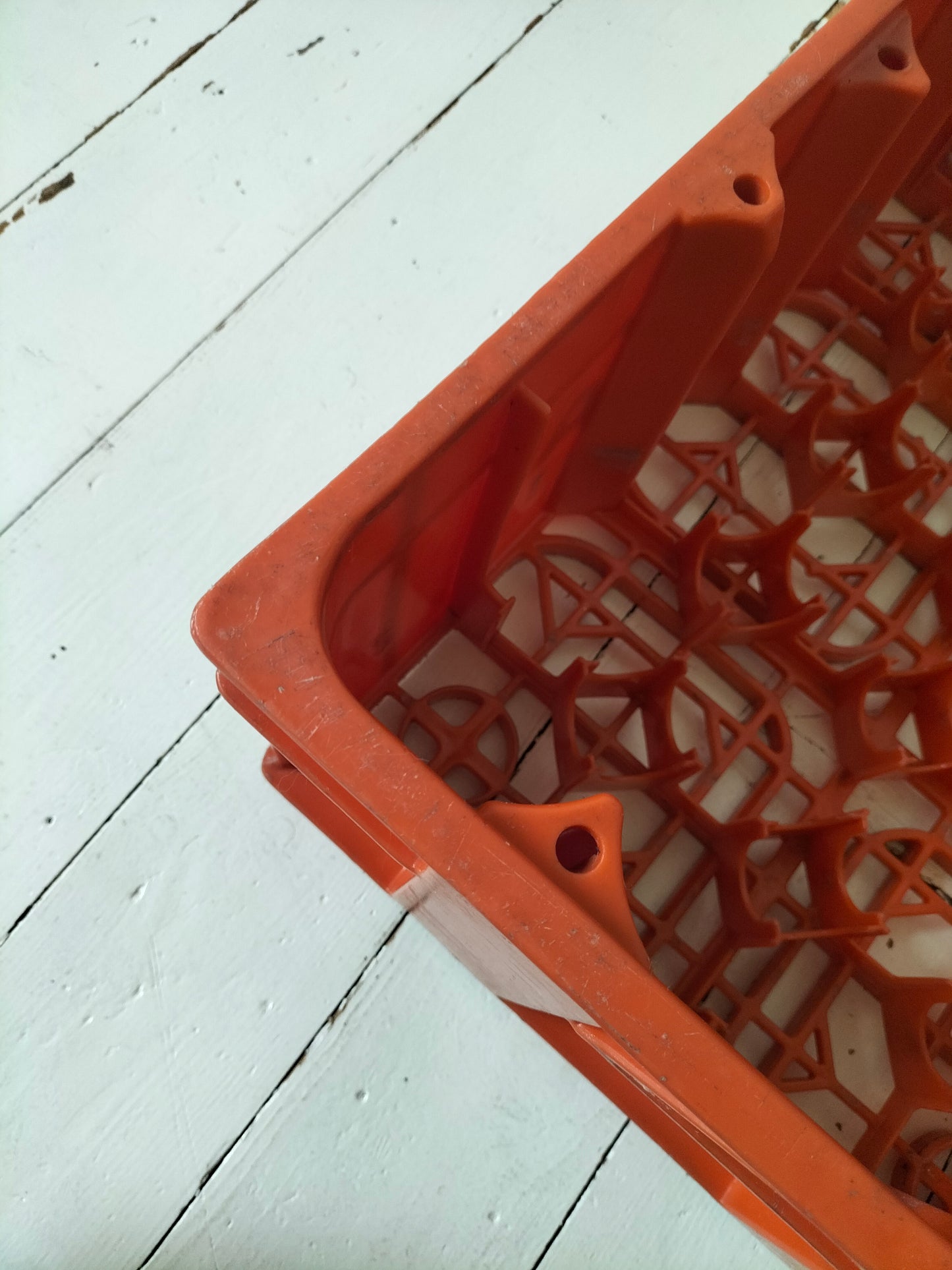 Casier/ caisse Orangina en plastique par Allibert