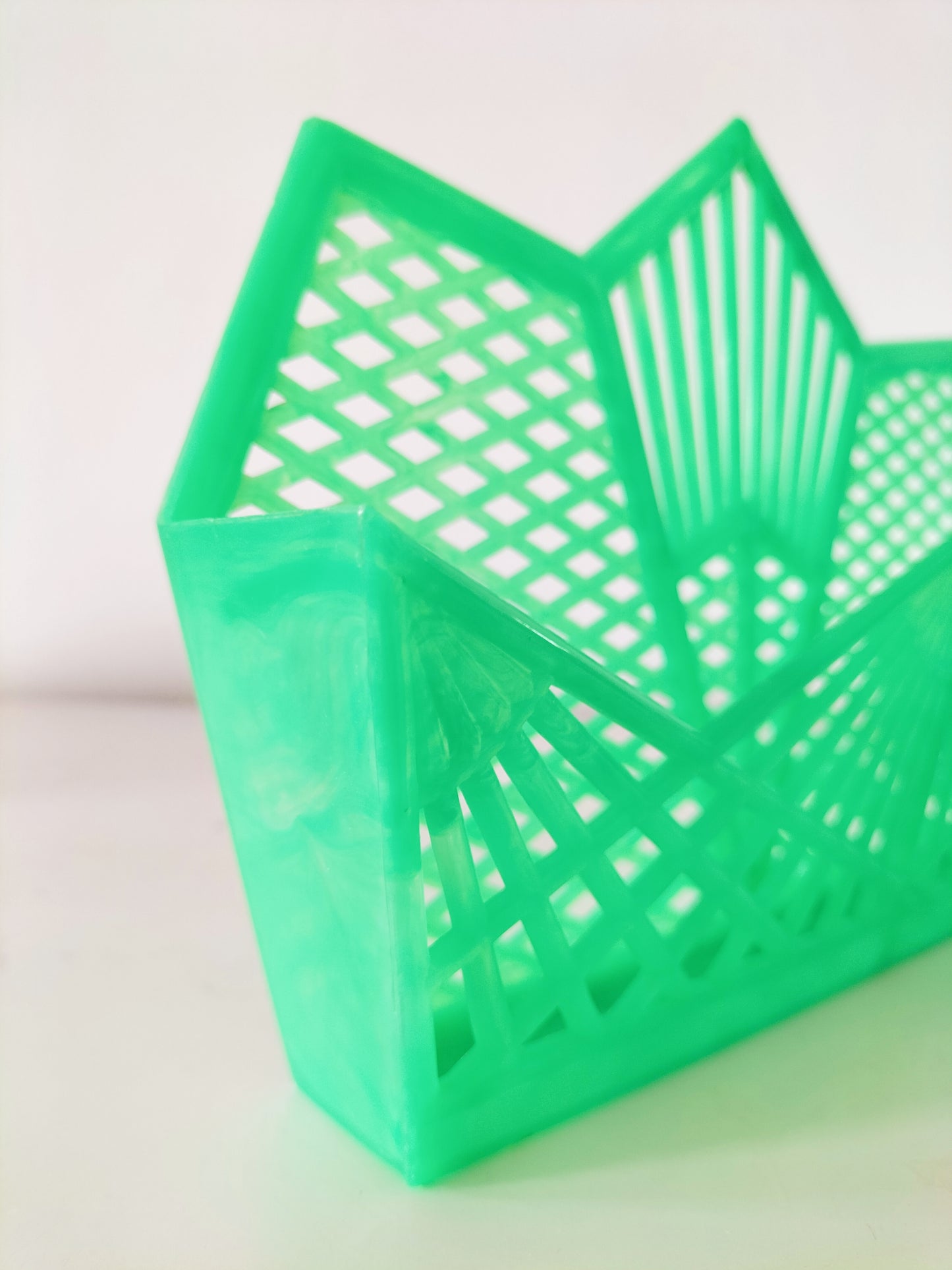 Petit rangement mural en plastique
