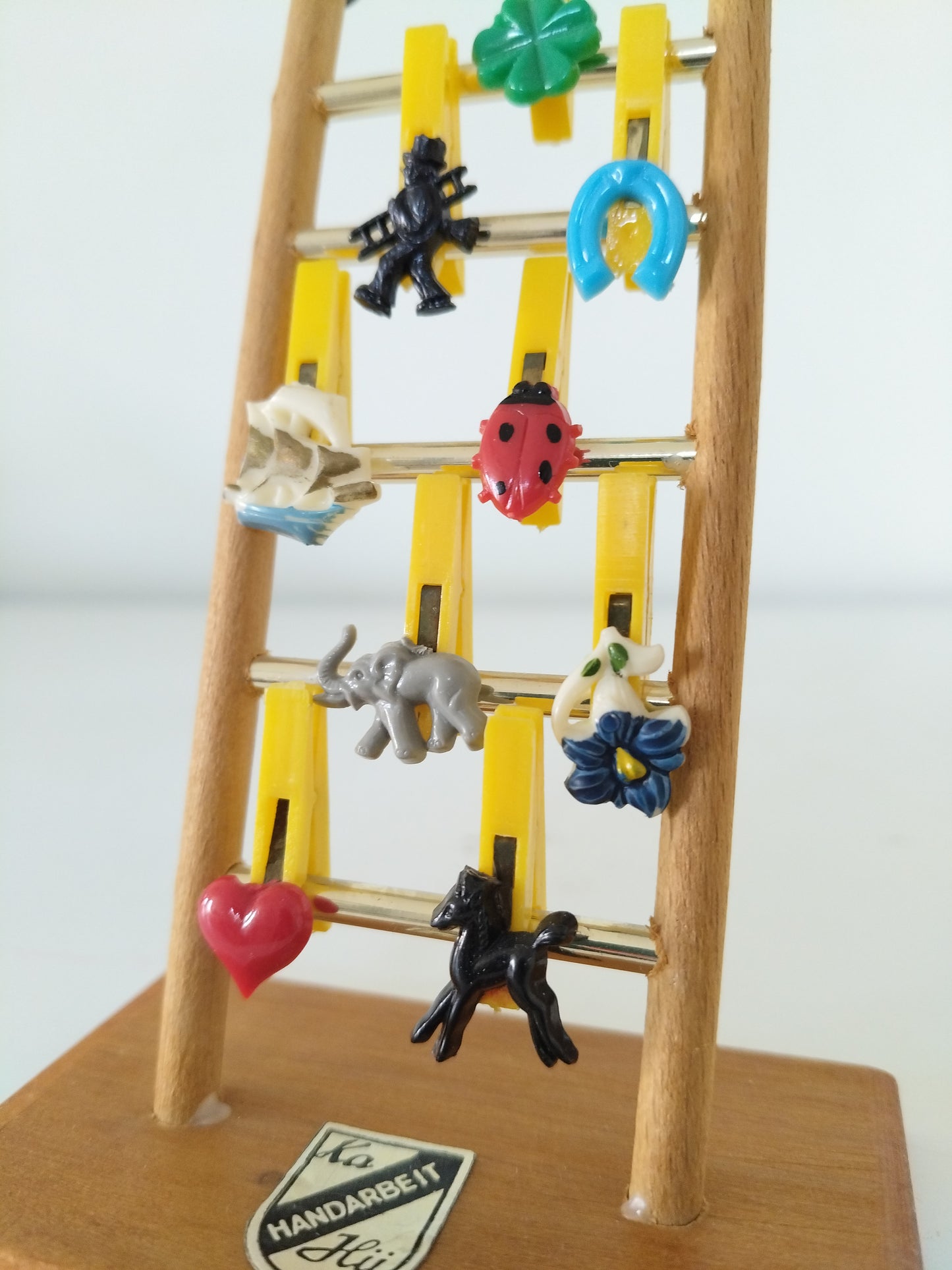 Ensemble de 9 anciennes mini pinces en plastique Ka Hü