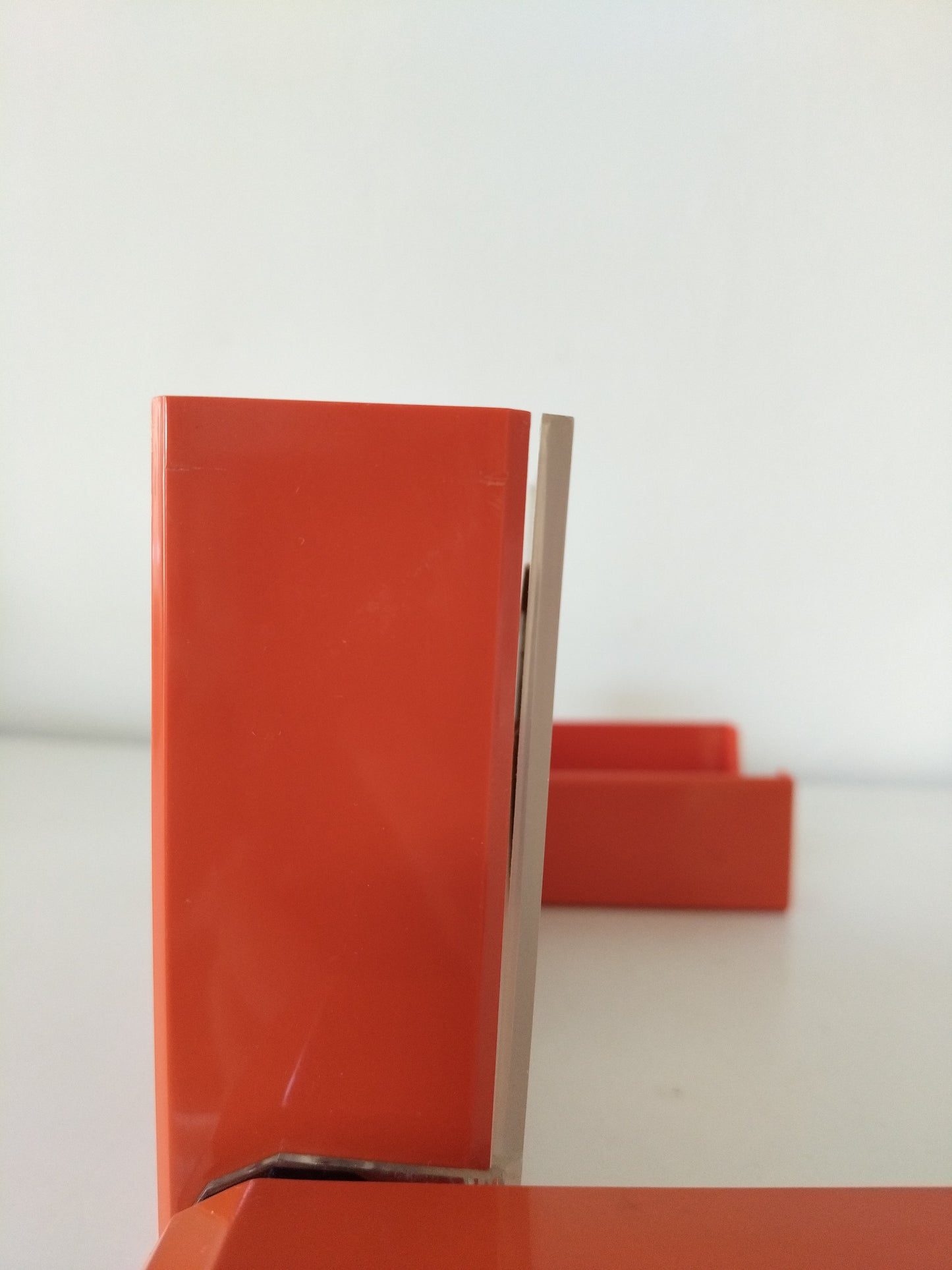 Organisateur de bureau vintage en plastique orange