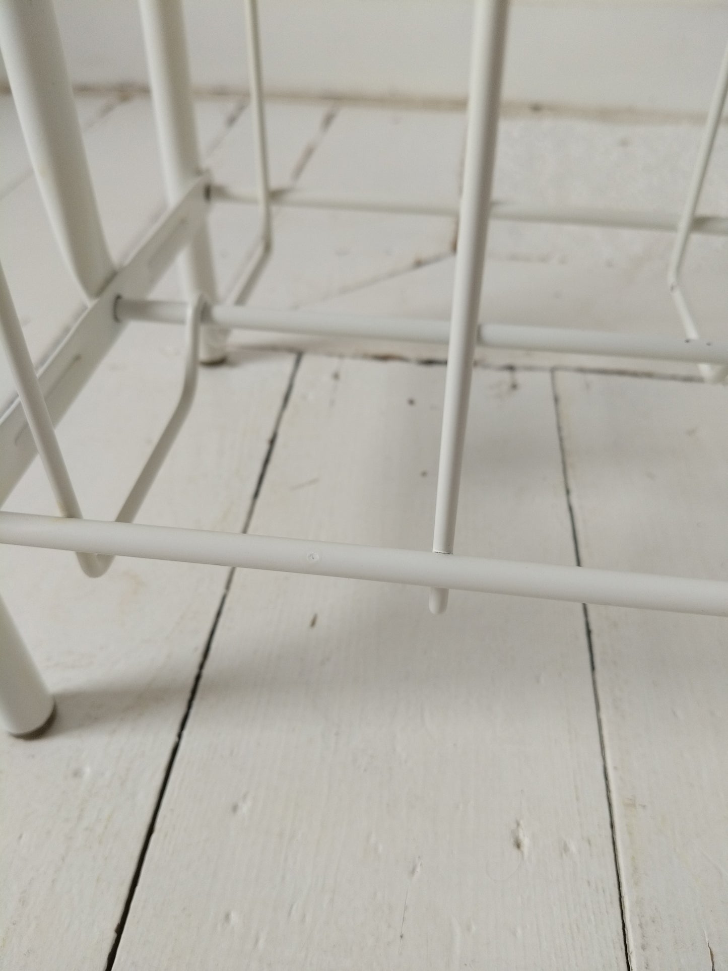 Porte-revues métallique blanc
