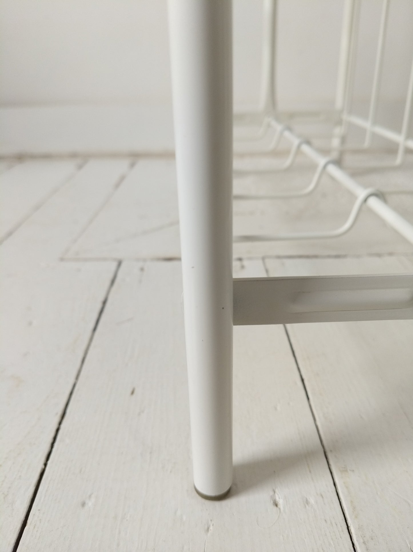 Porte-revues métallique blanc