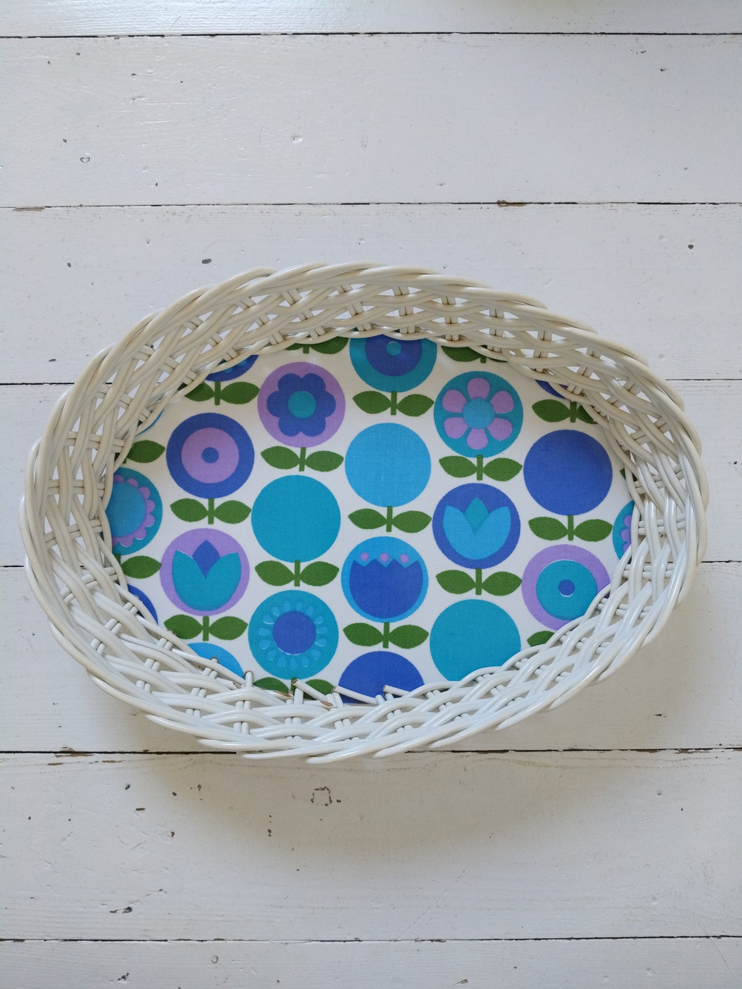 Corbeille vintage flower power en formica et scoubidou