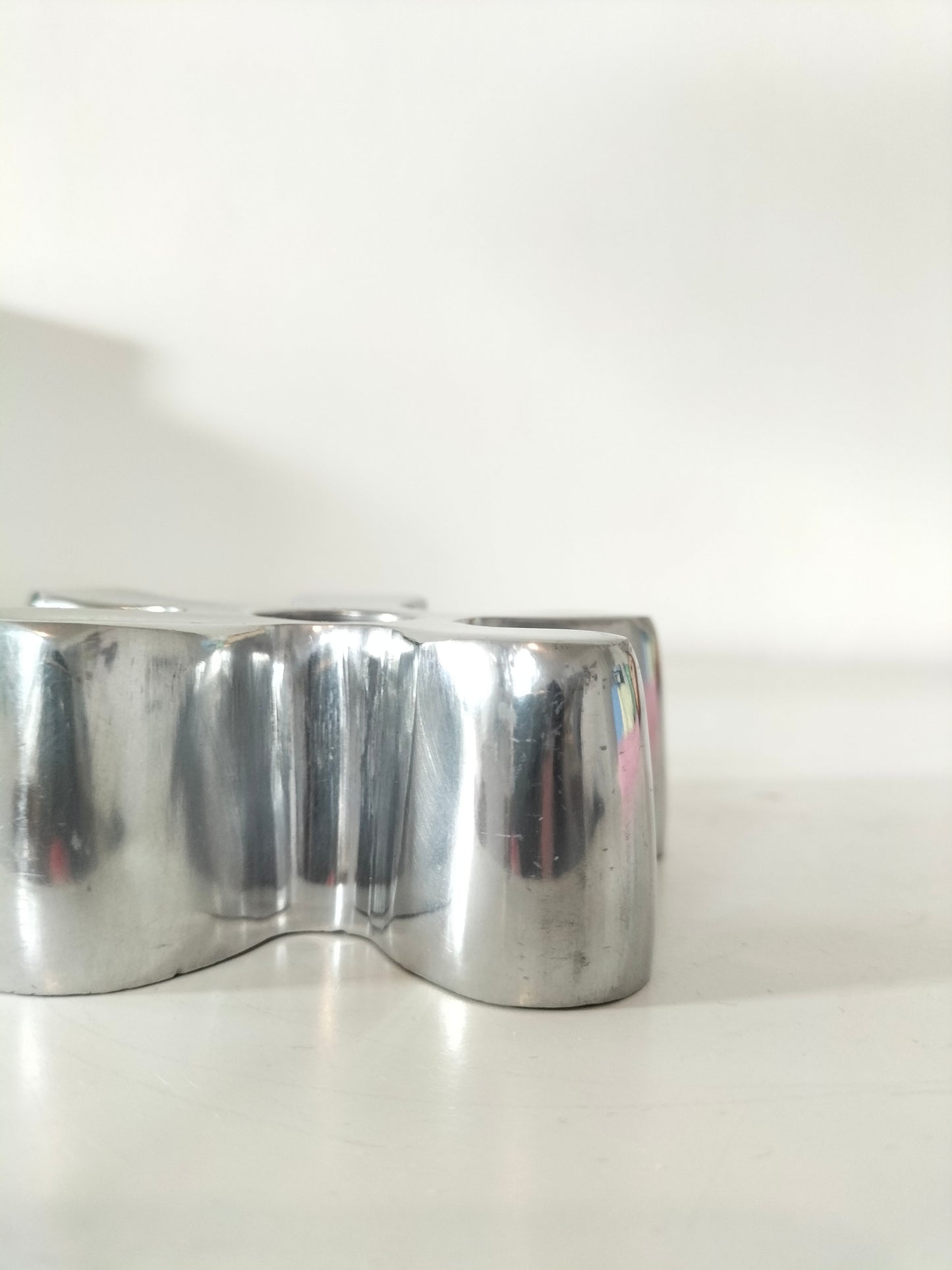 Bougeoir fleur en aluminium
