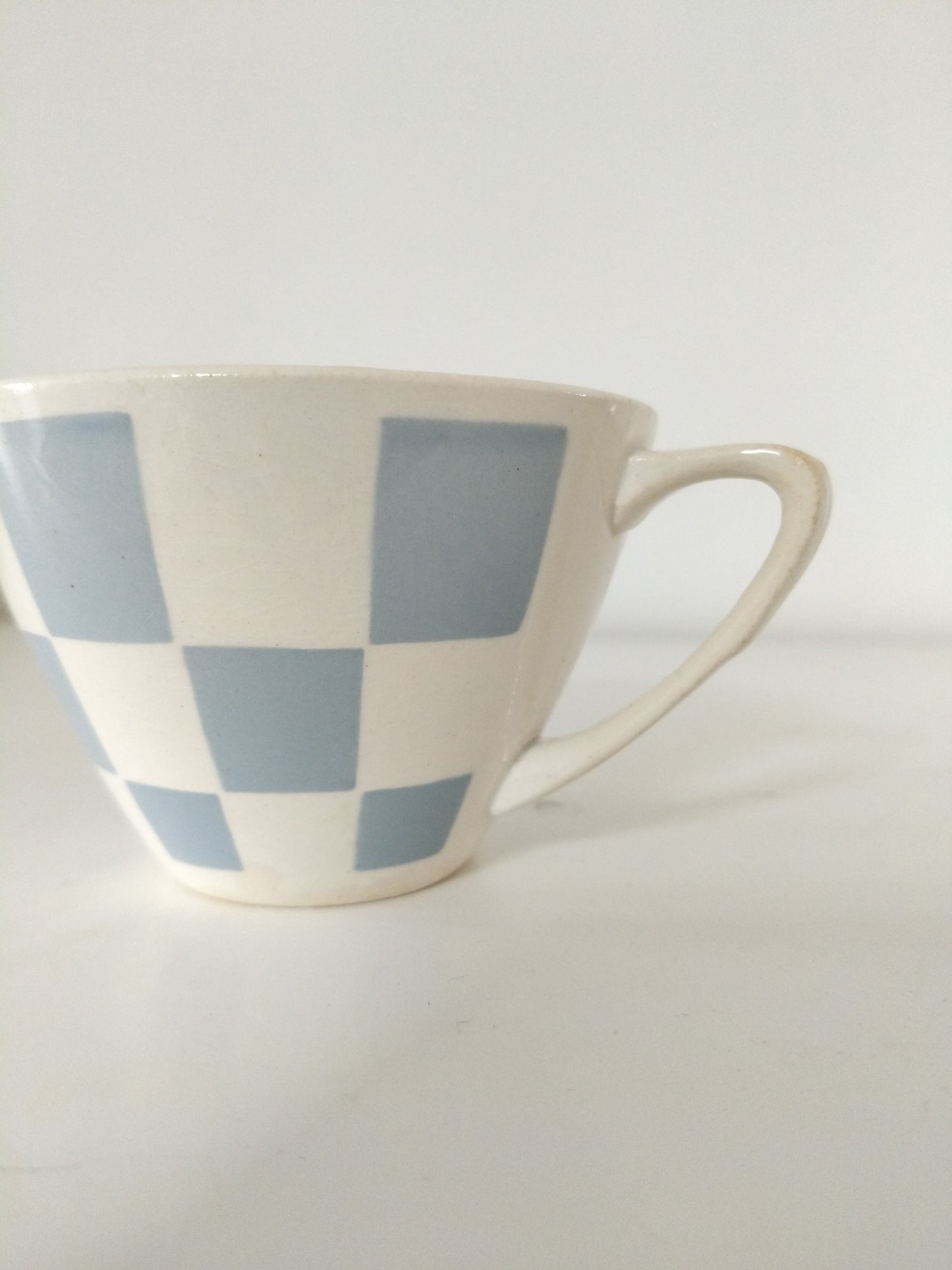 Ensemble tasse + soucoupe Boch La Louvière Damier au choix